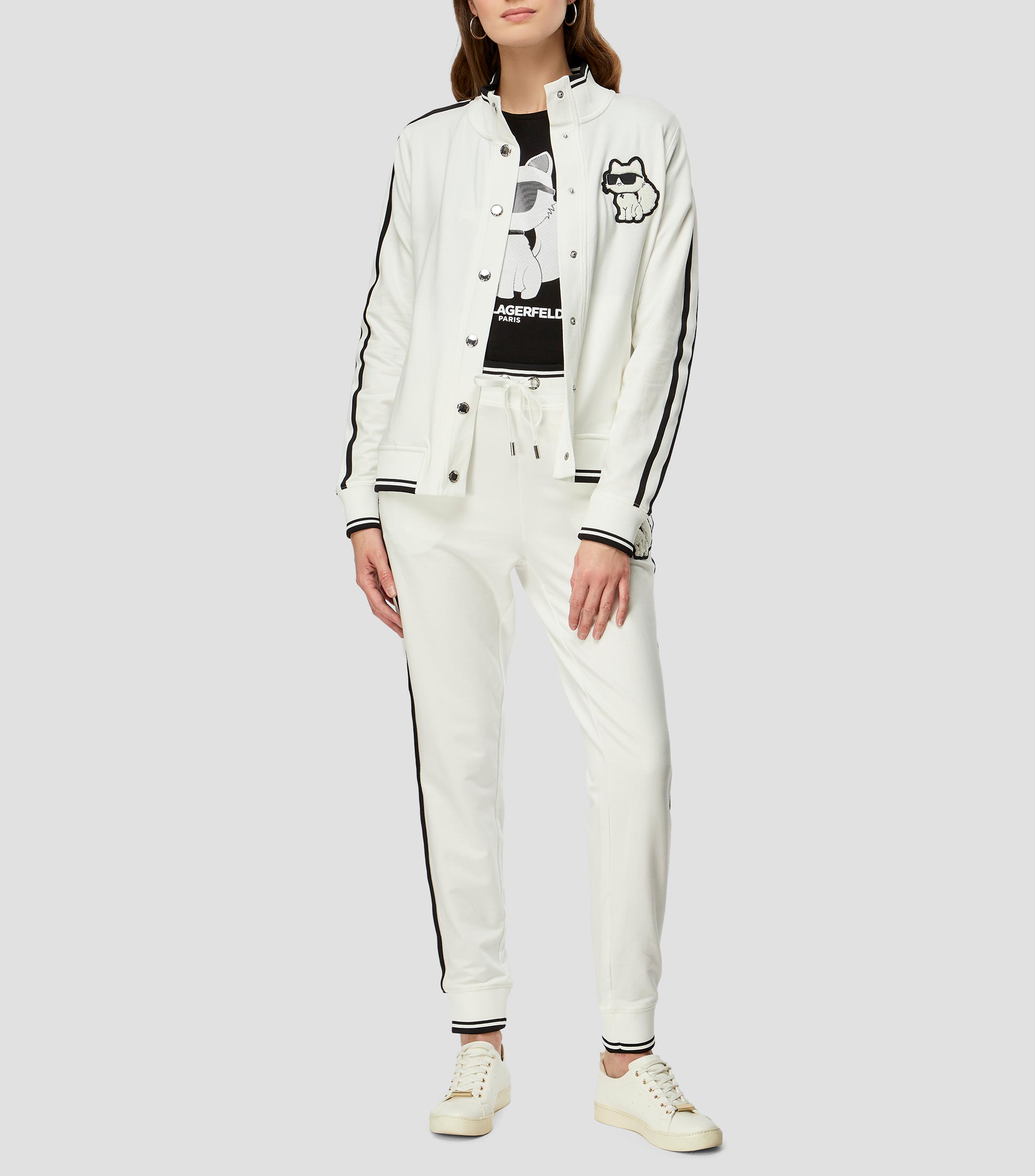 Pants liso con bordado Mujer