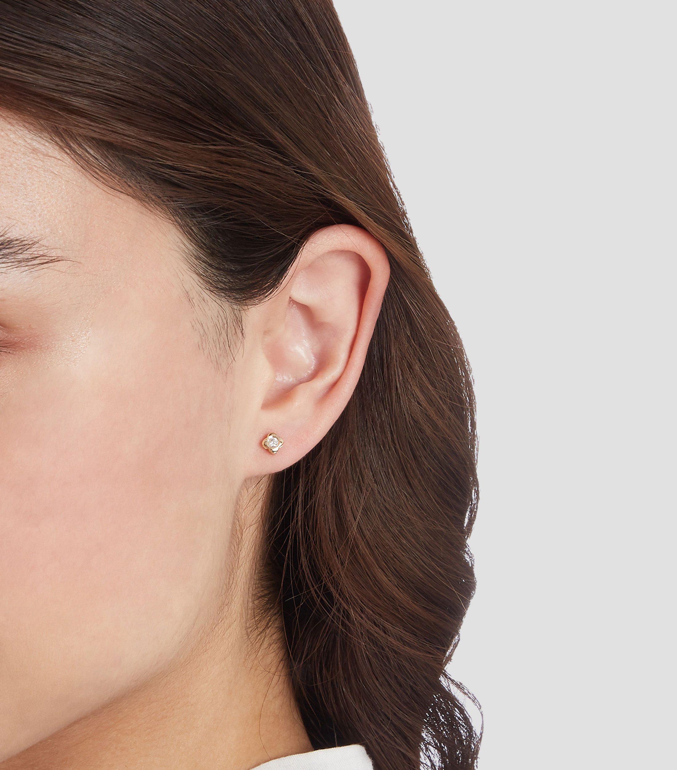 Aretes en oro amarillo de 14 kilates con bolitas Mujer