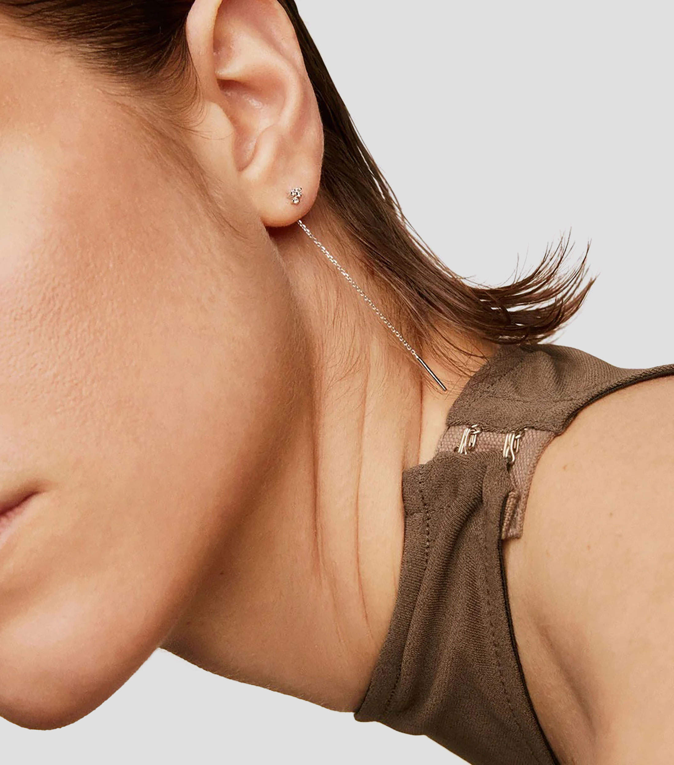 Arete individual en oro blanco de 18 kilates Mujer