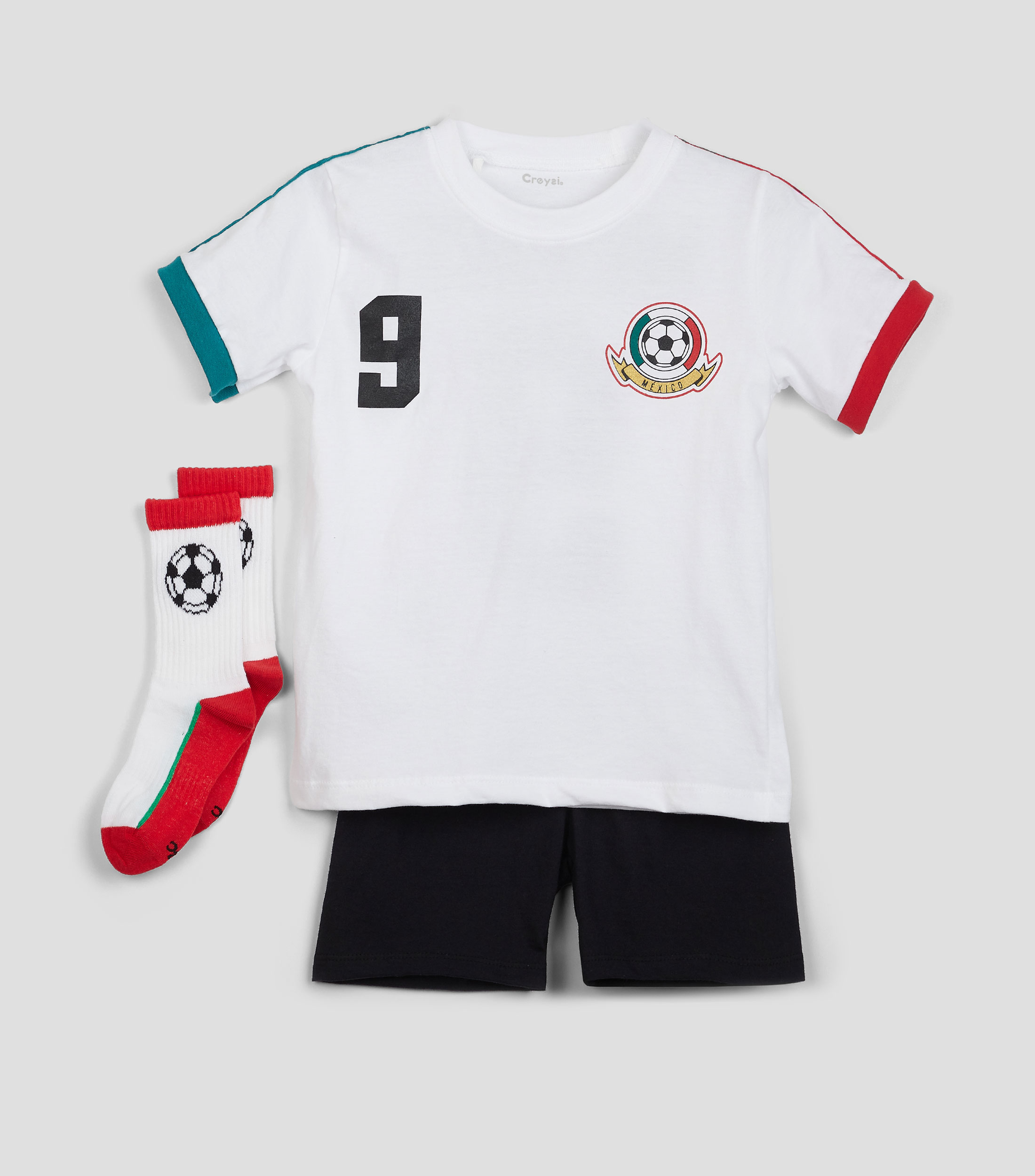 Conjunto de Playera, Short y Calcetines Niño