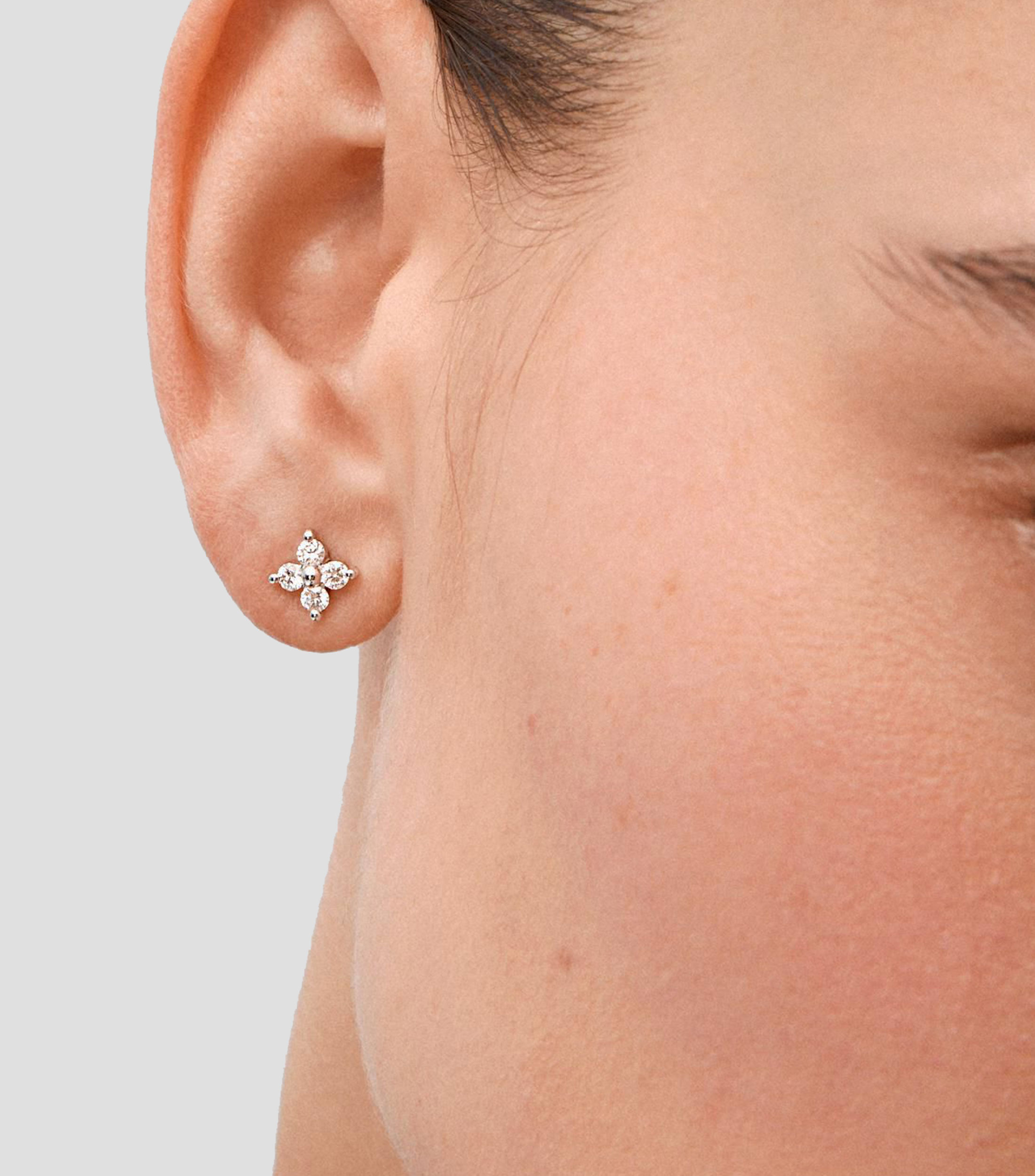 Aretes en Oro blanco de 18 Kilates con diamantes Mujer