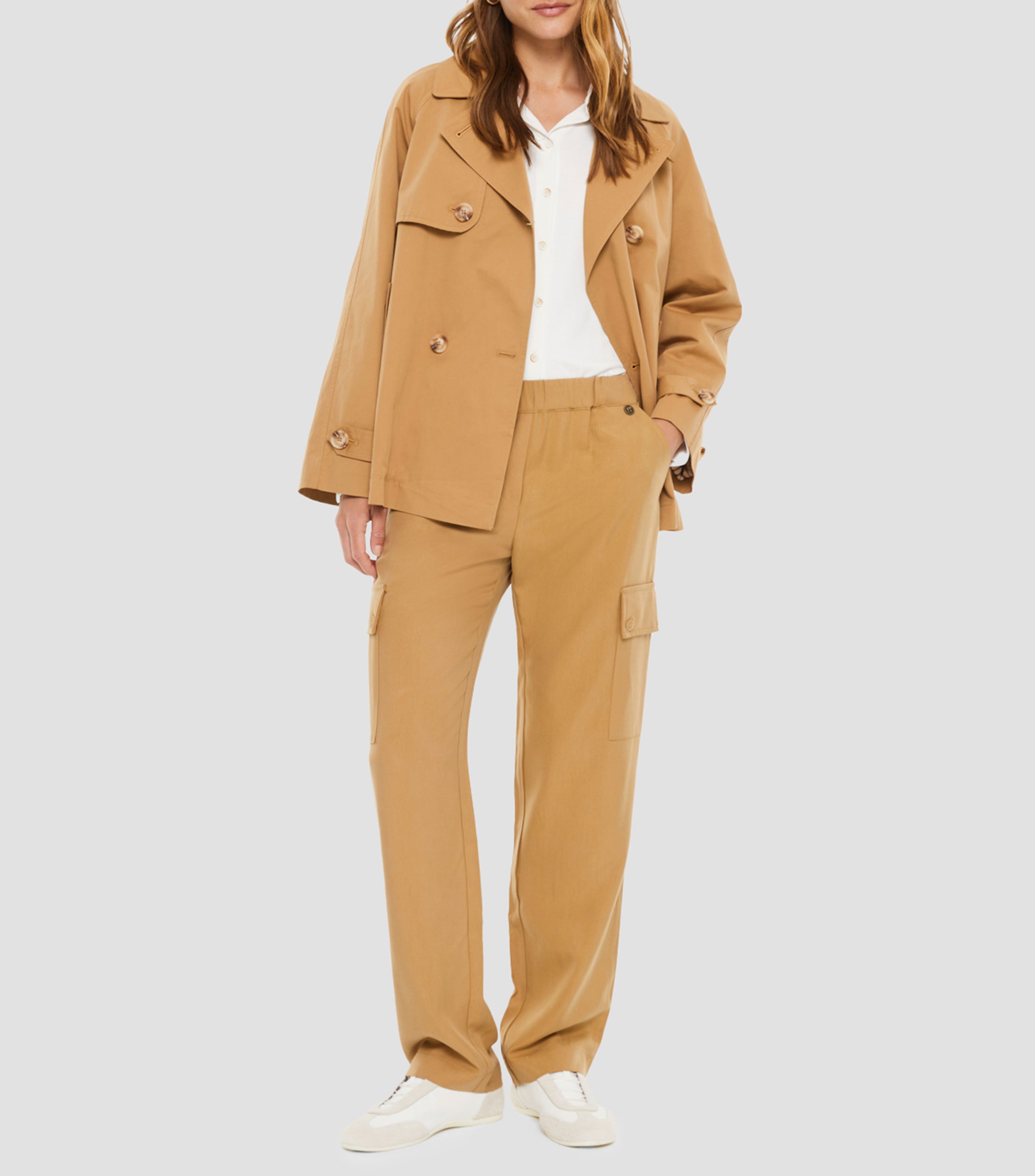 Gabardina tres cuartos con botones Mujer