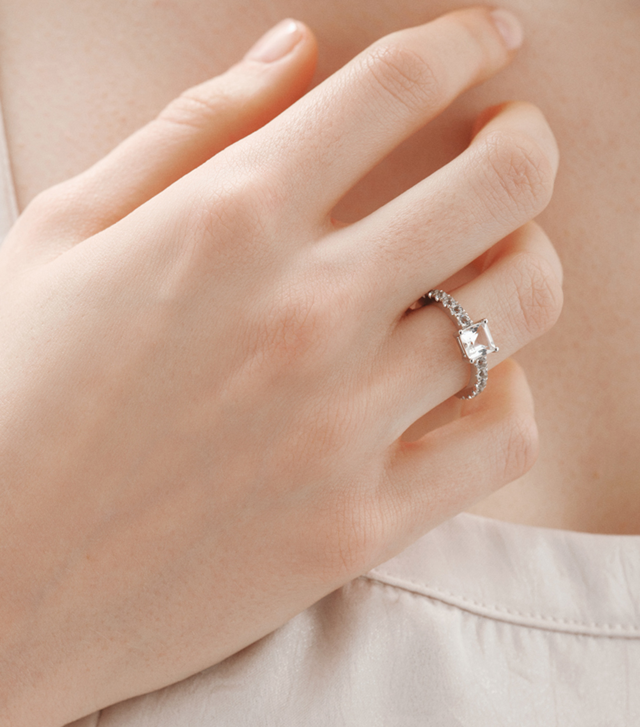 Anillo en Plata .925 con Cuarzo Mujer