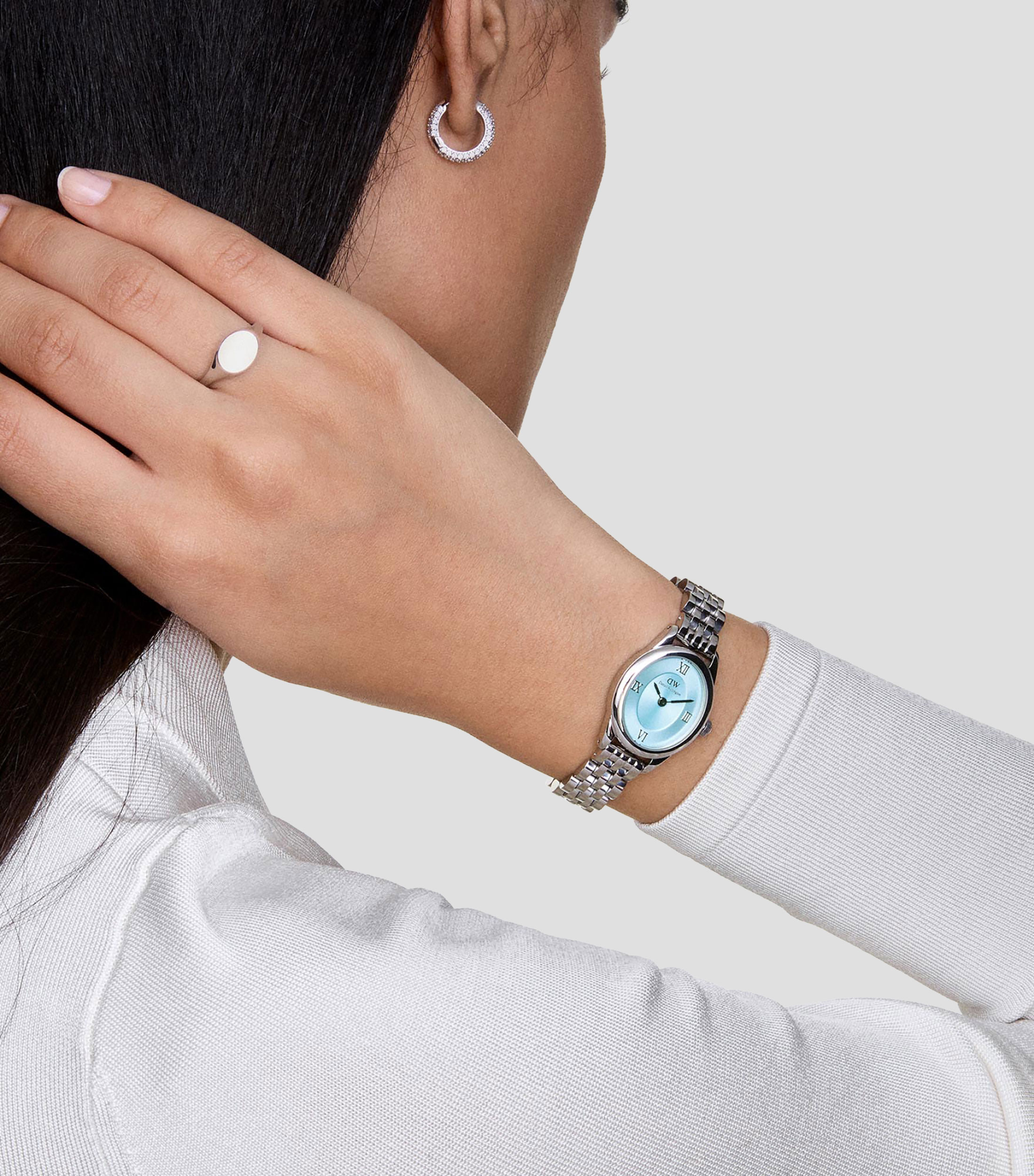Reloj para Mujer Oval casual plateado