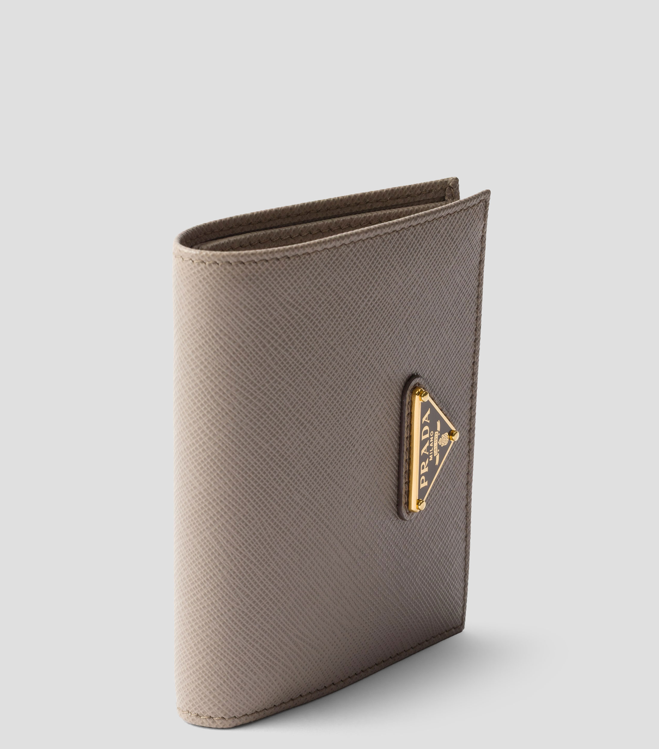 Cartera en piel con detalle texturizado Mujer
