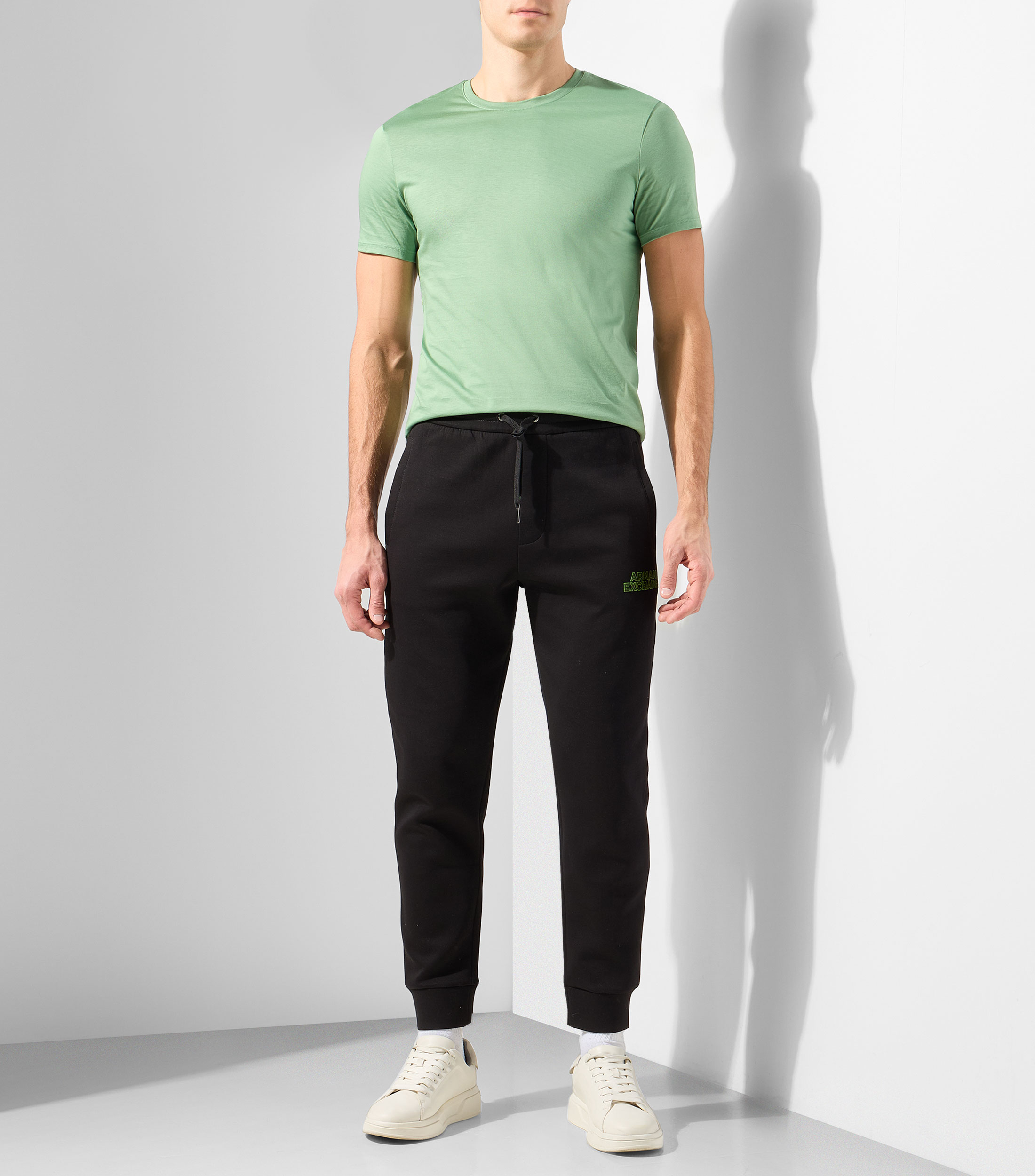Playera cuello redondo manga corta lisa Hombre