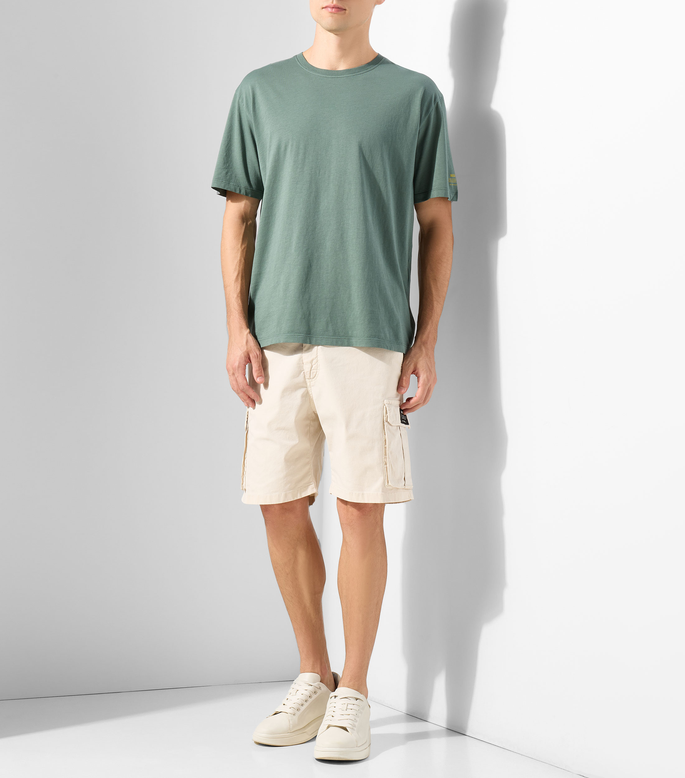 Playera cuello redondo manga corta estampada Hombre