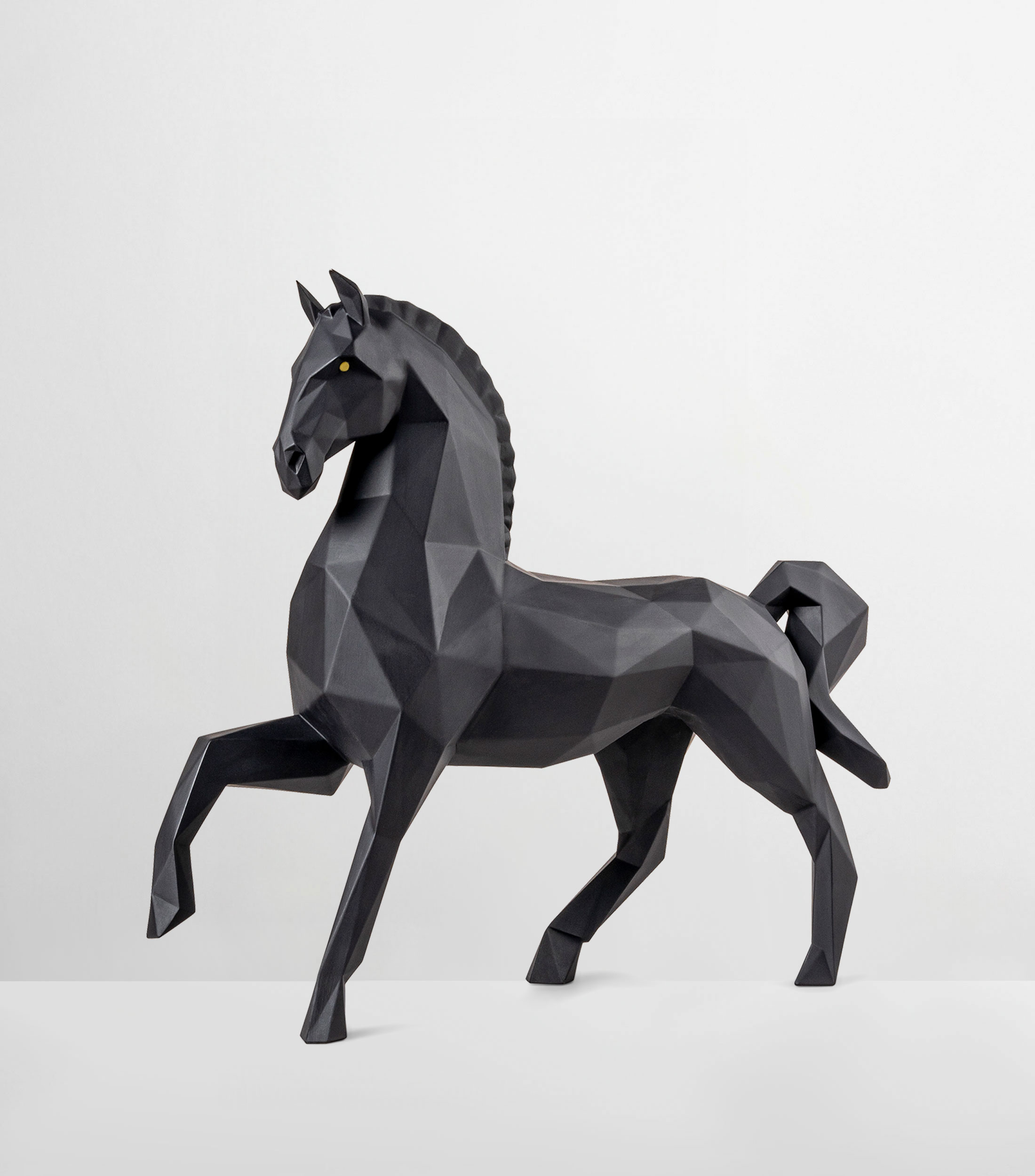 Escultura Caballo negro mate en porcelana