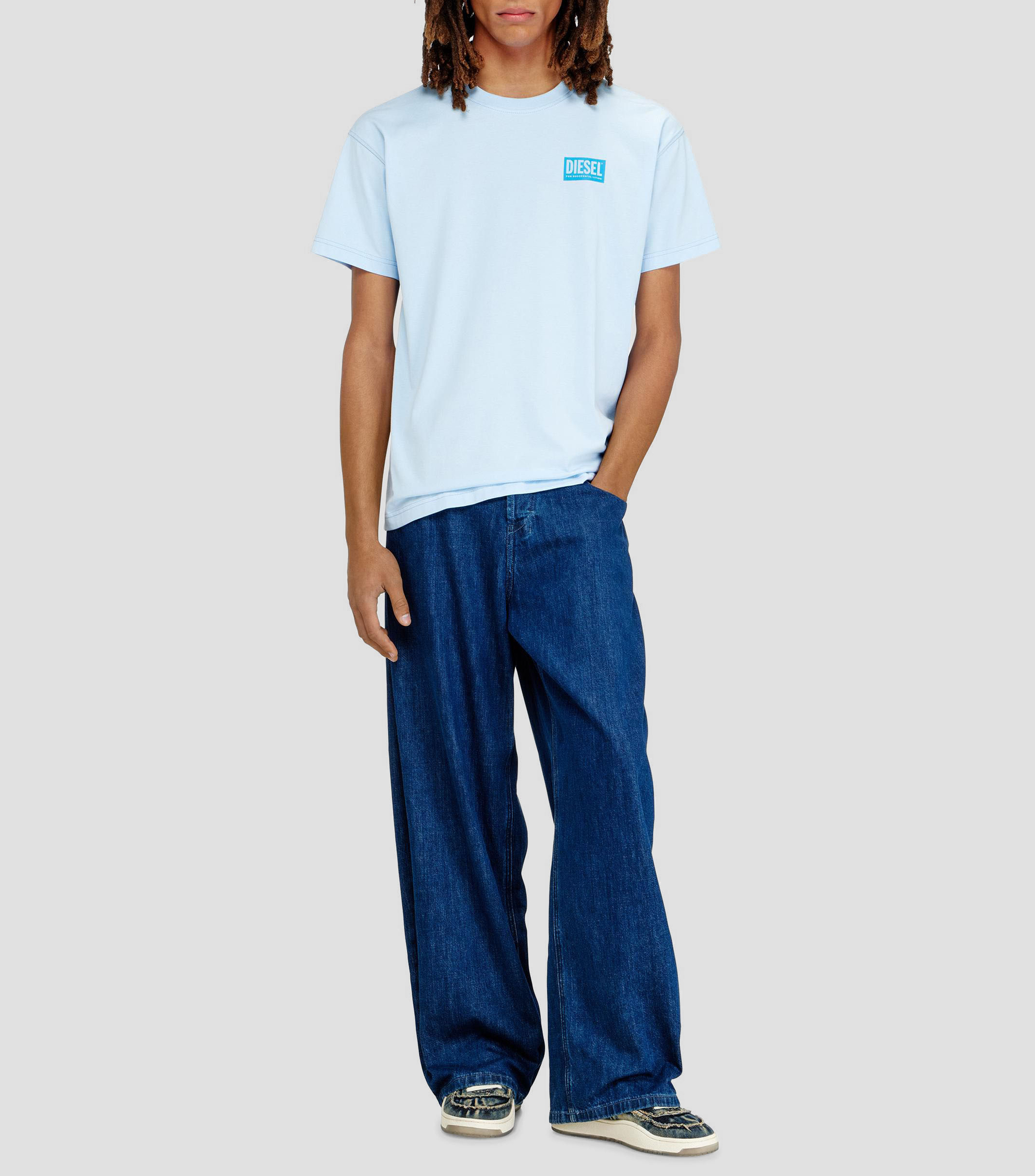 Playera cuello redondo manga corta estampada de plastisol Hombre