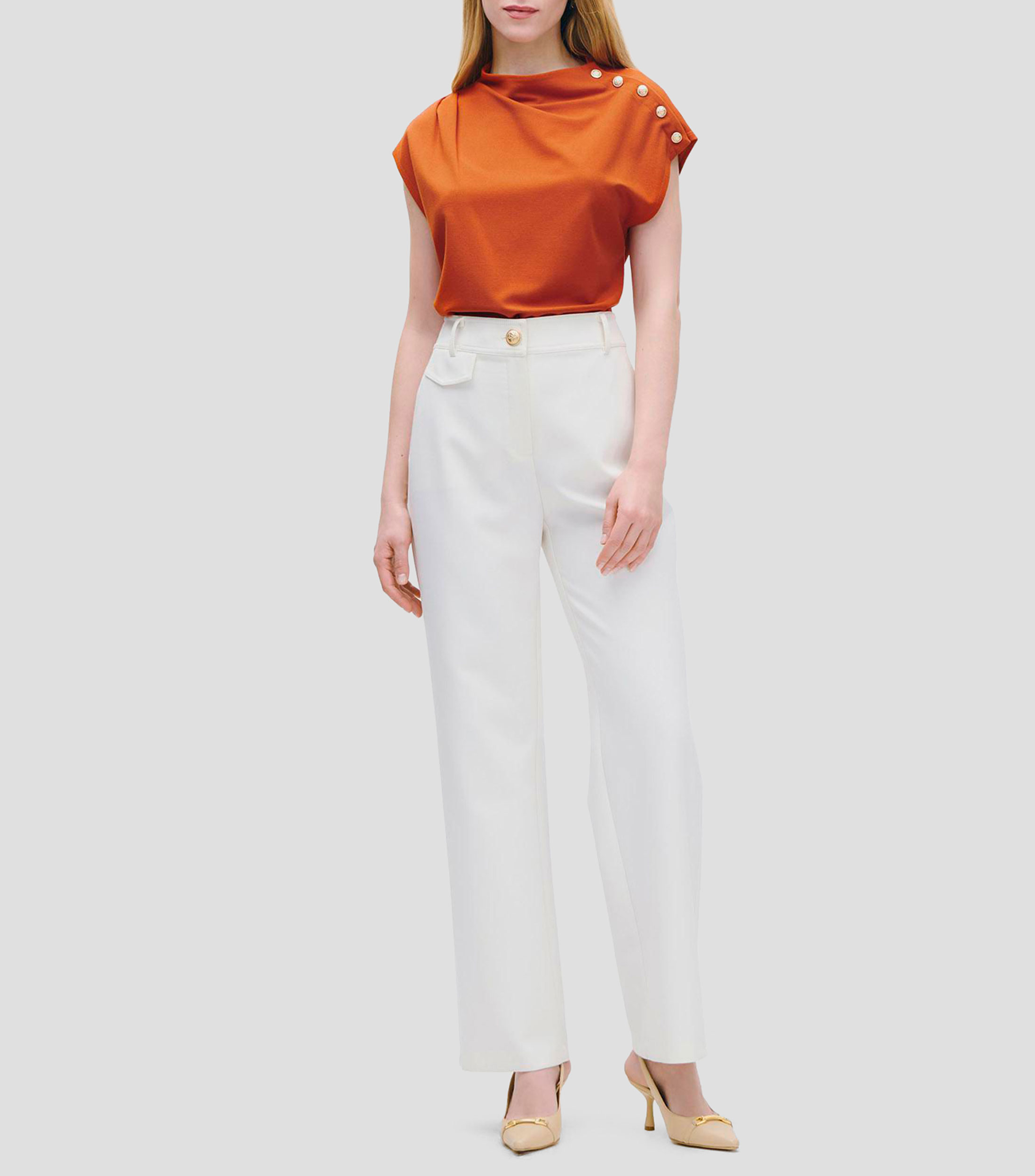 Blusa de Punto Ocre Cuello Alto Botones en Hombro Mujer