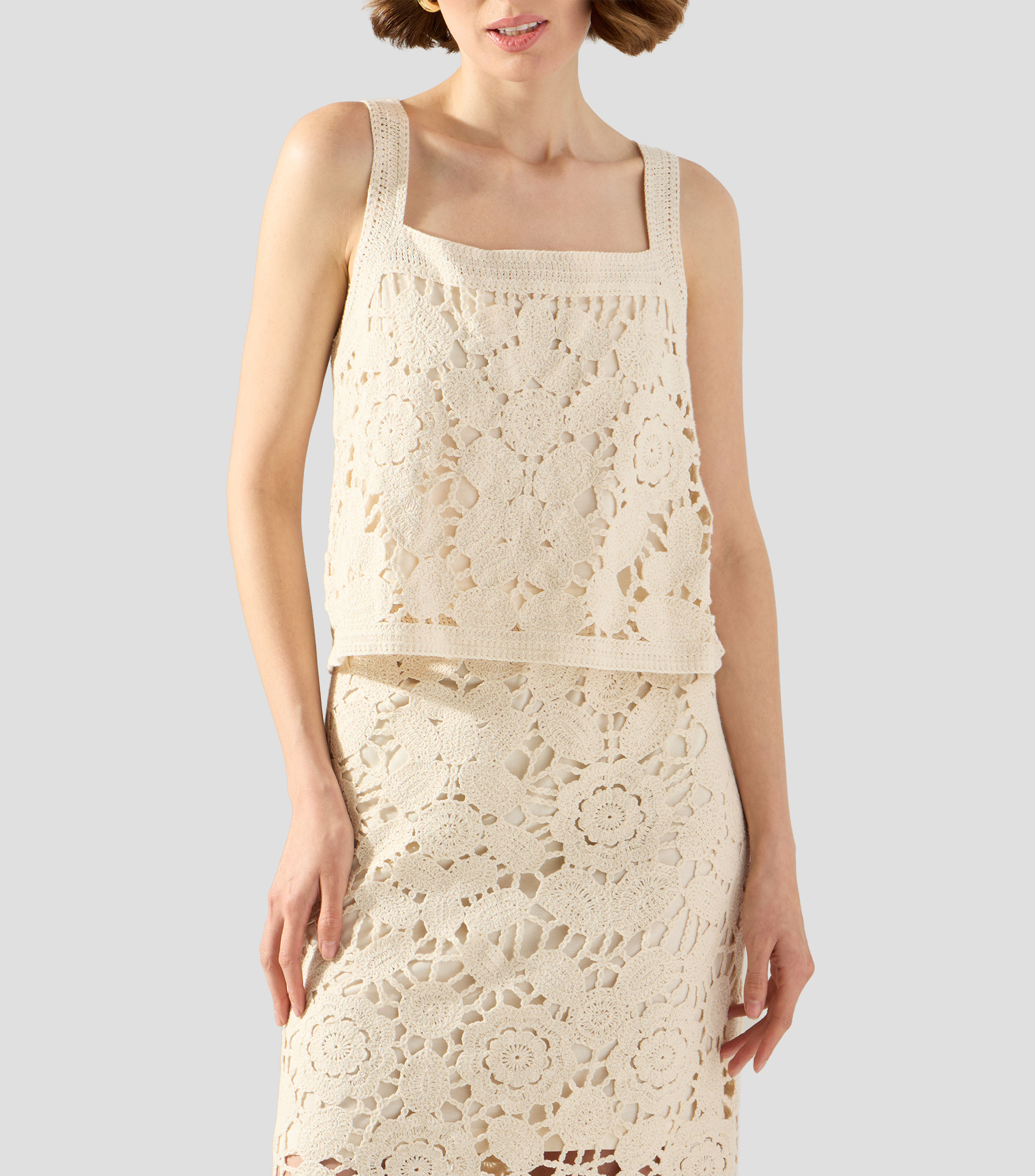 Blusa lisa sin mangas Mujer