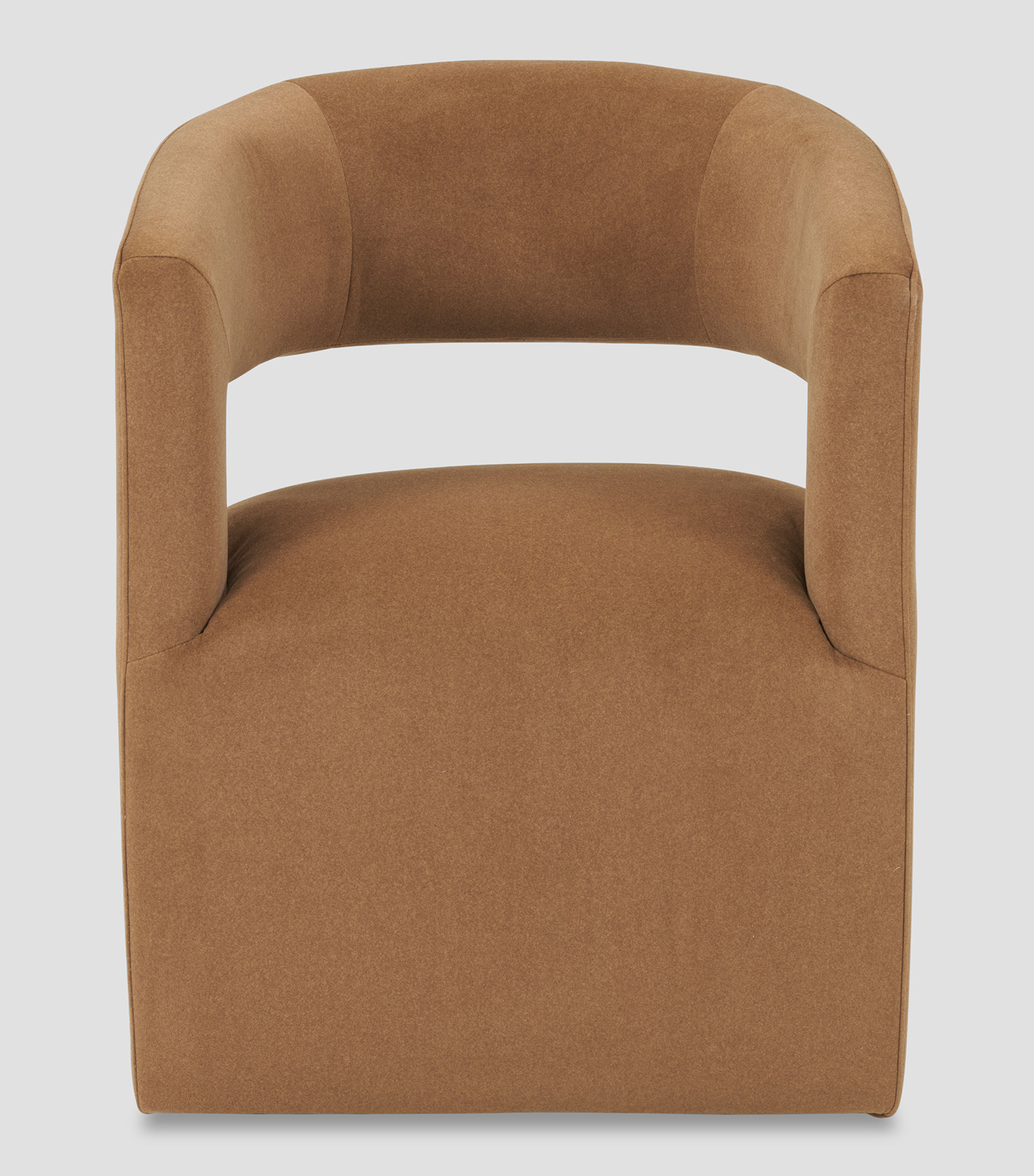 Silla con ruedas en tela café