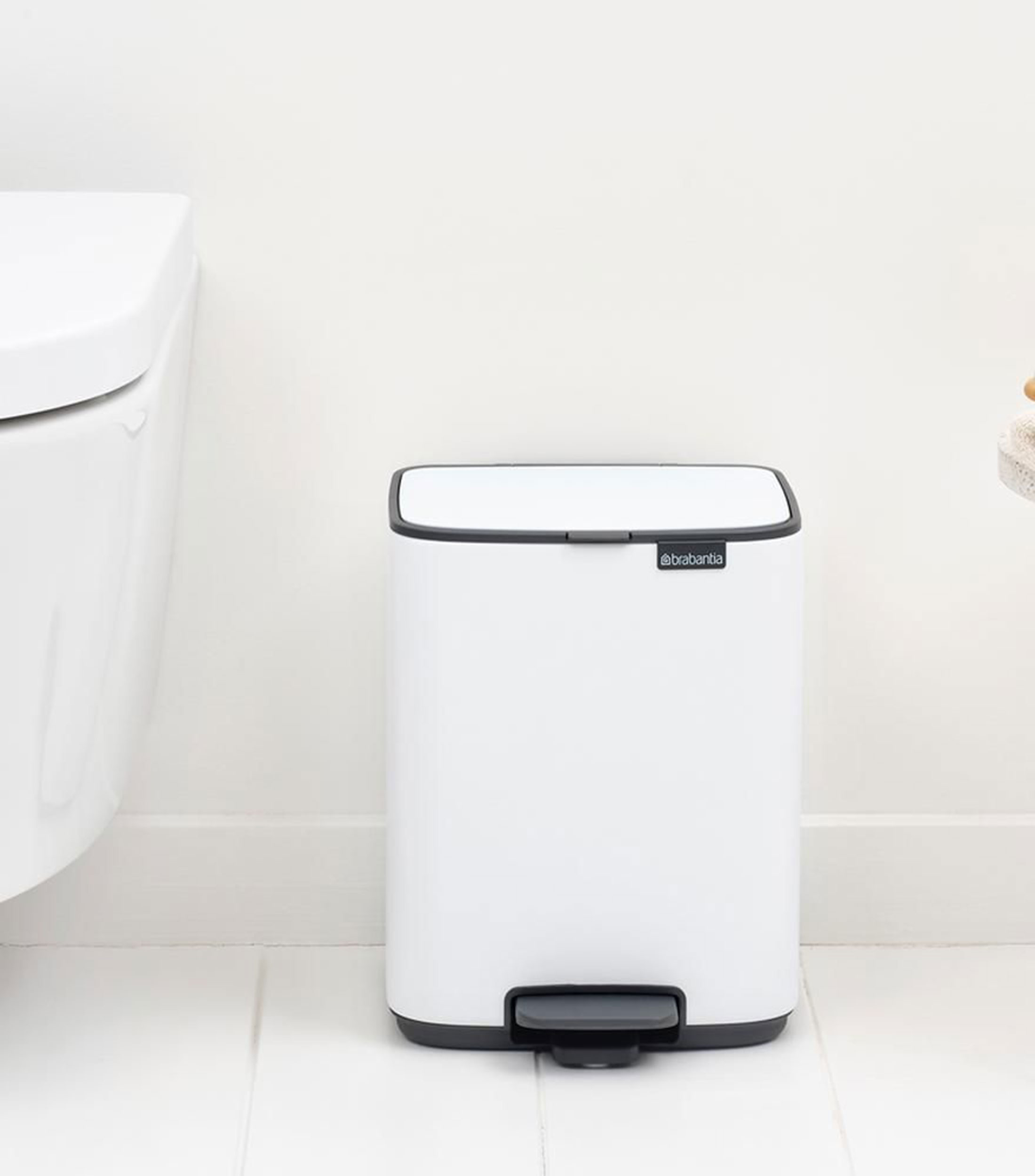 Bote para basura blanco Bo Pedal Bin en acero inoxidable, 7L