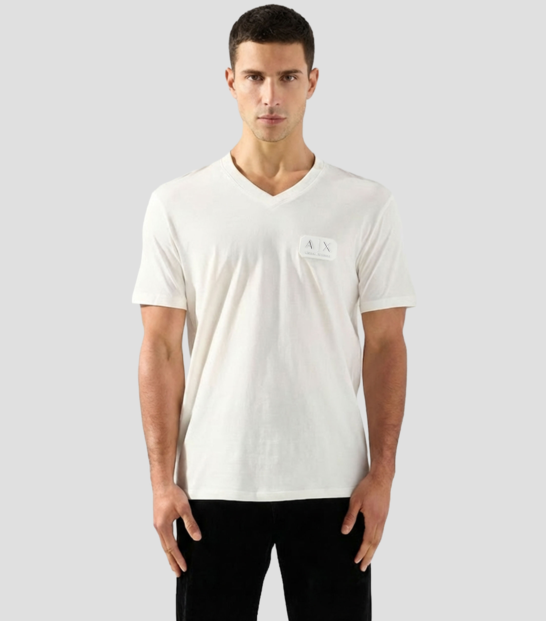 Playera cuello V manga corta lisa Hombre