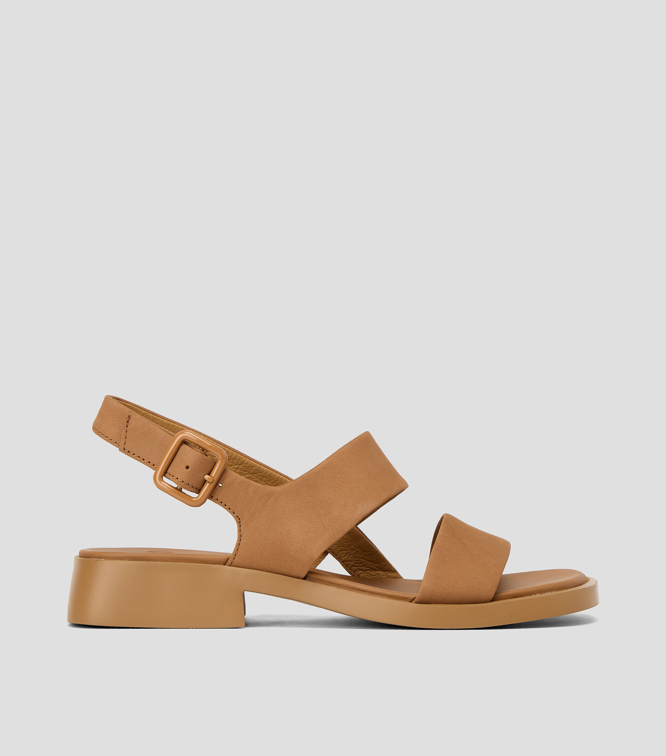 Sandalias casuales tacón bajo ancho en piel Mujer