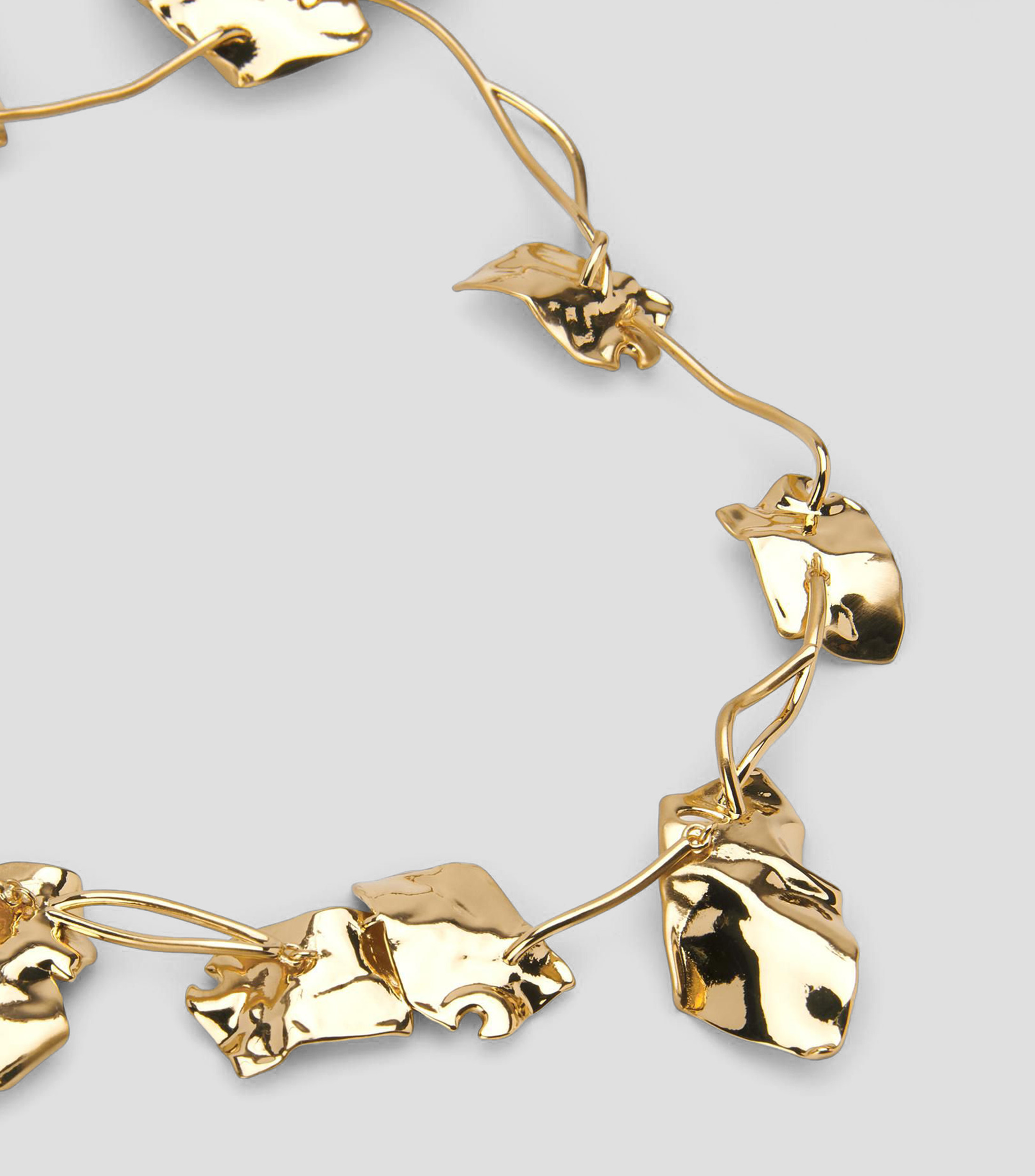 Collar con colgantes abstractos Mujer