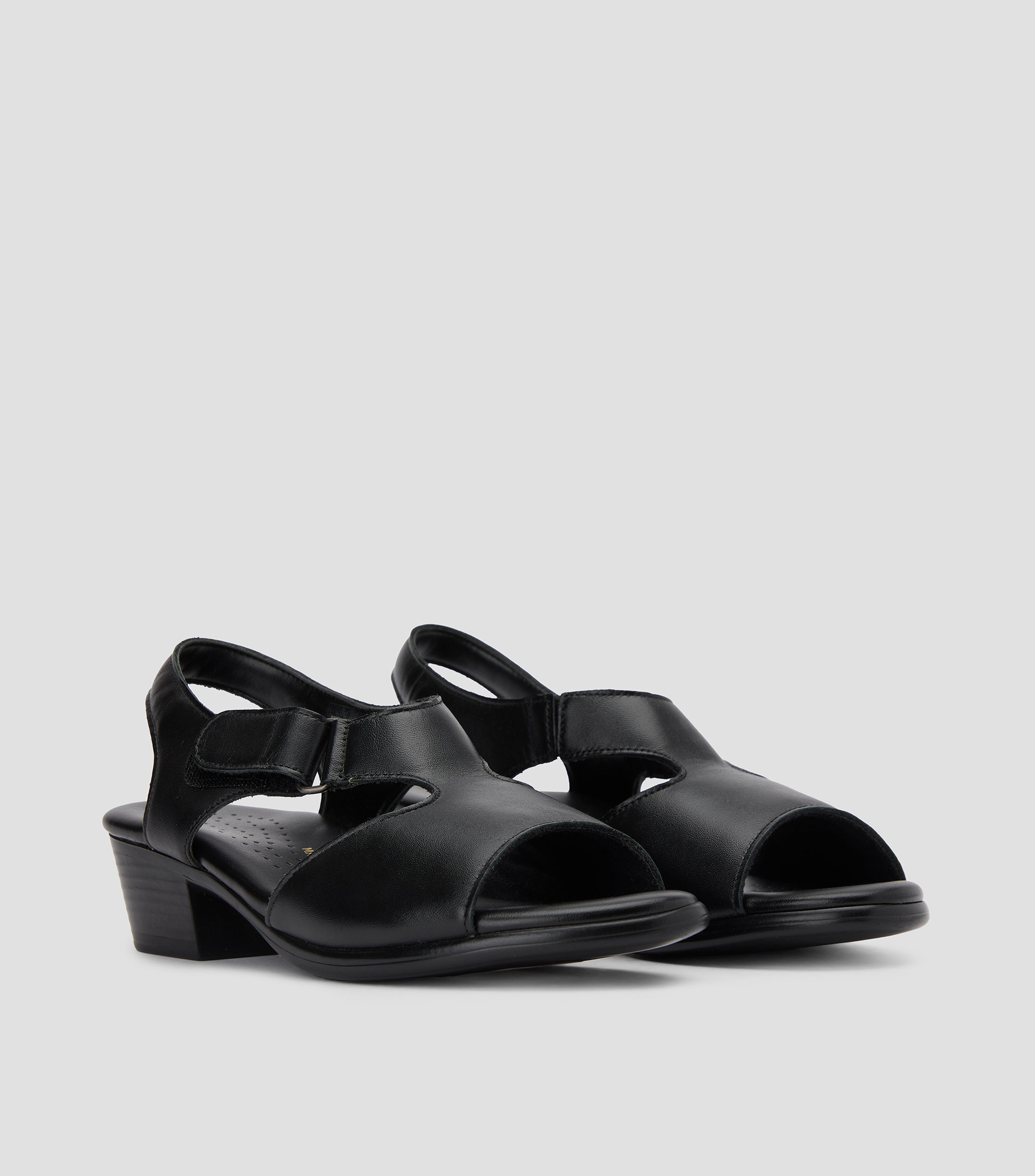 Sandalias Suntimer con tacón bajo grueso Mujer