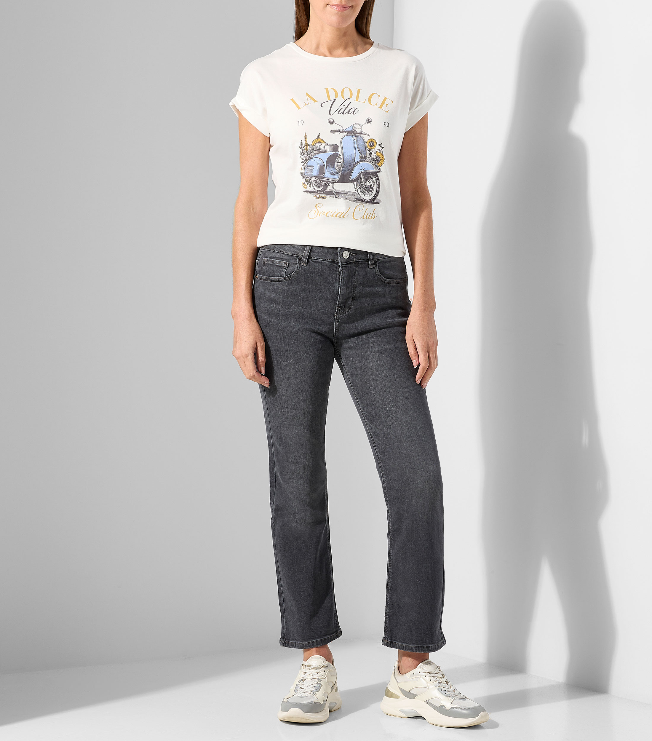 Playera cuello redondo manga corta Mujer
