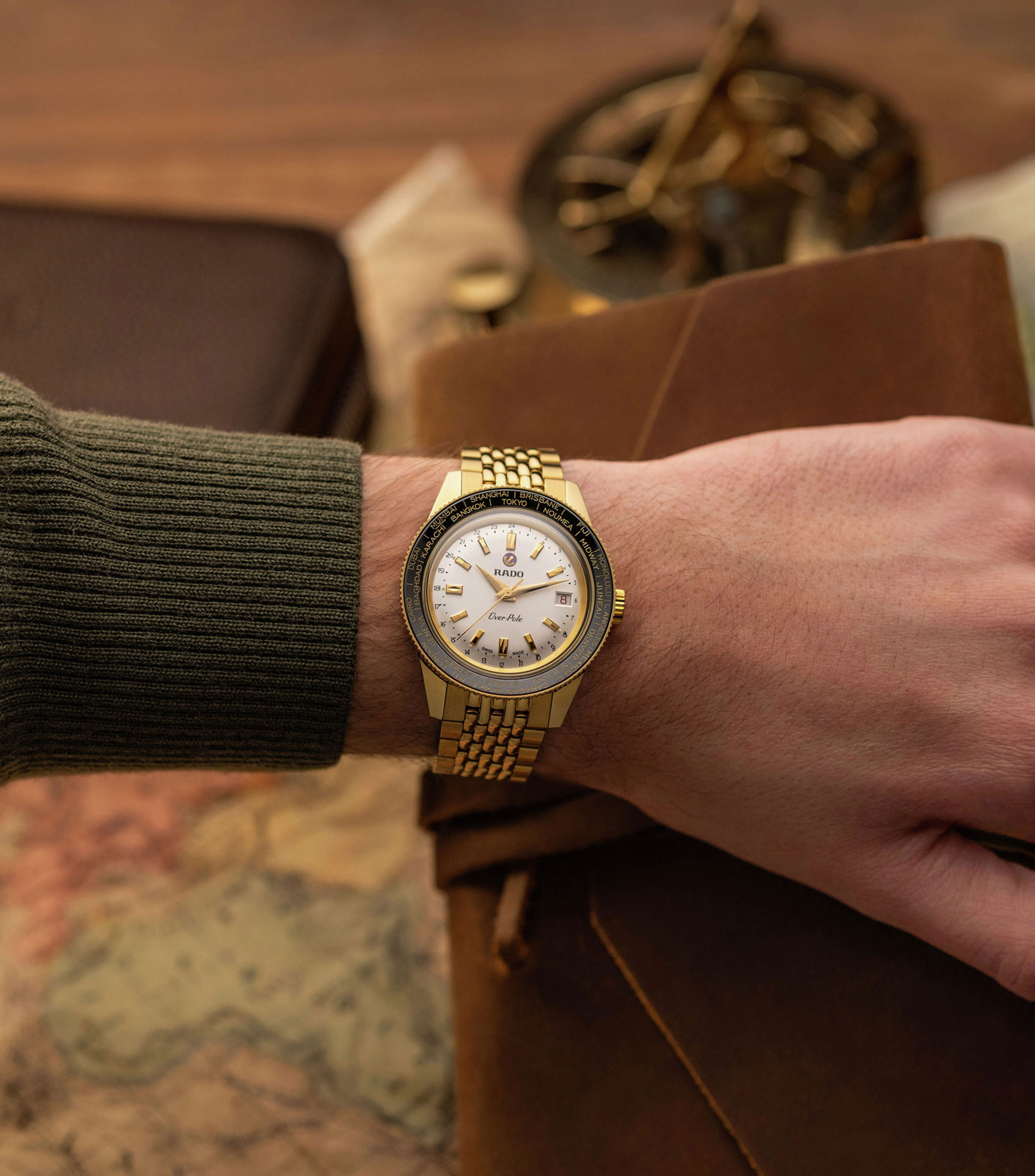 Reloj Unisex Captain Cook Casual Dorado