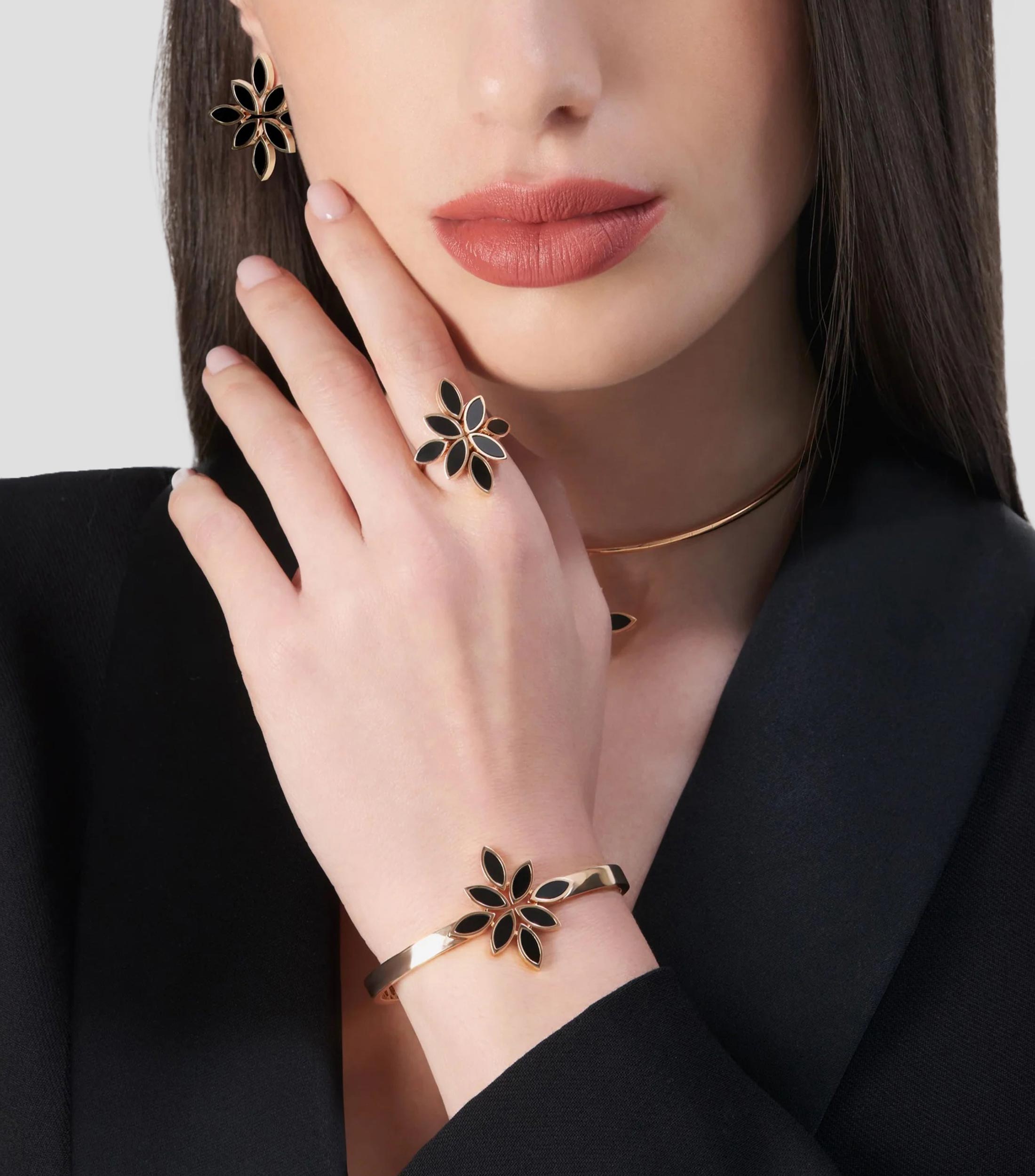 Anillo en Oro rosa de 18 Kilates Ghirlanda Loto Onix Mujer