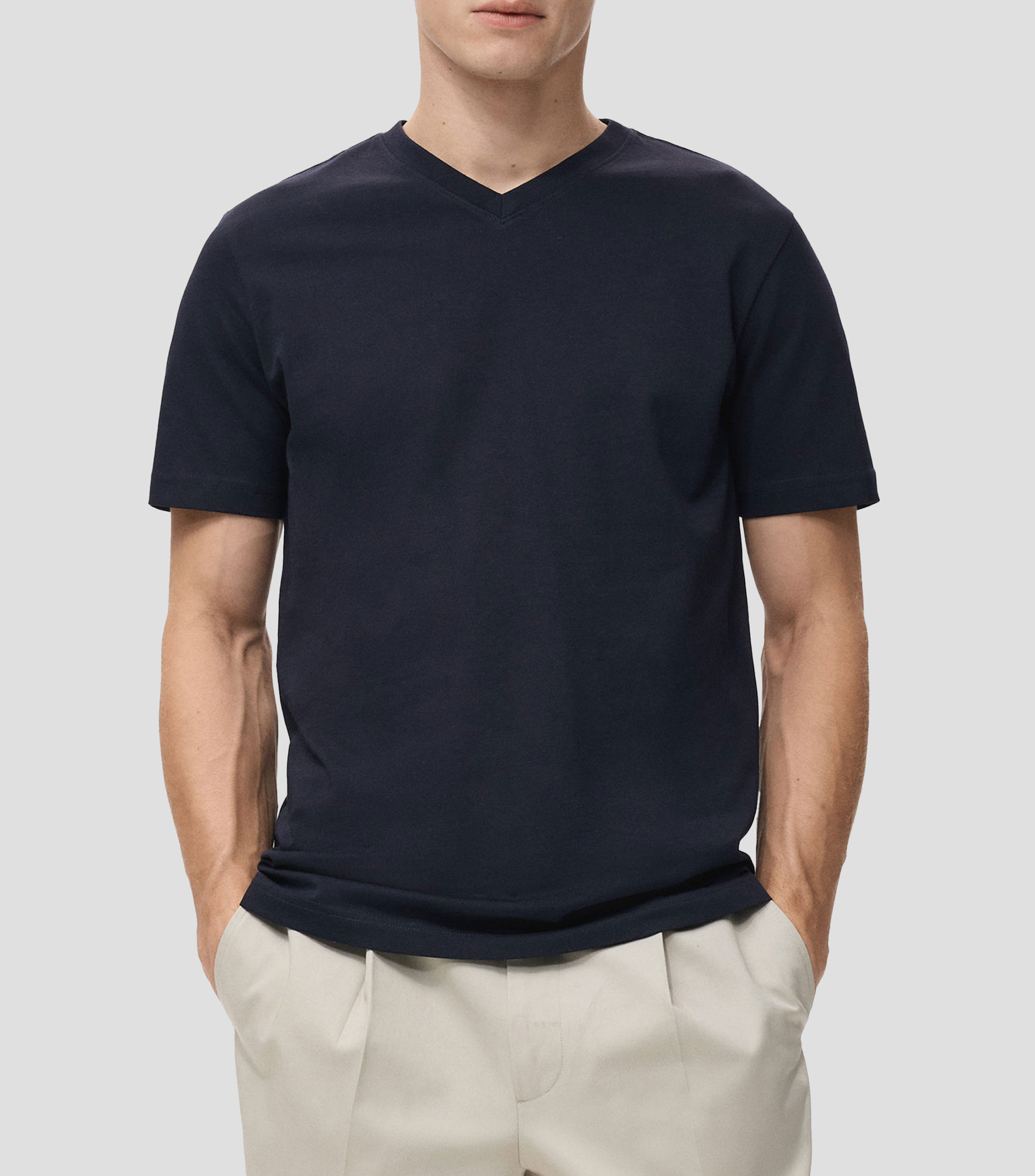 Playera cuello V manga corta lisa Hombre