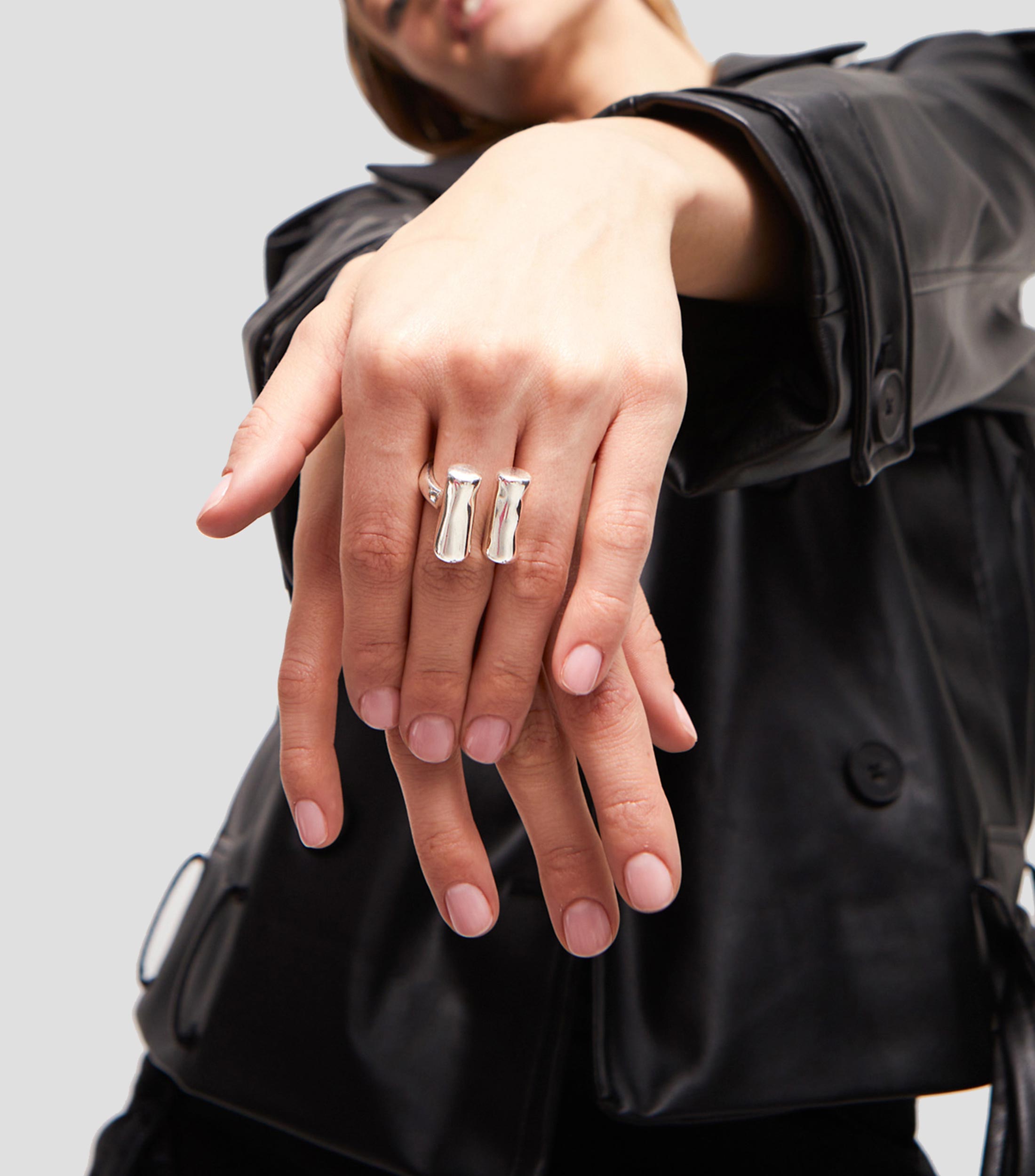 Anillo Ser Natural con 2 Tubos Verticales Mujer