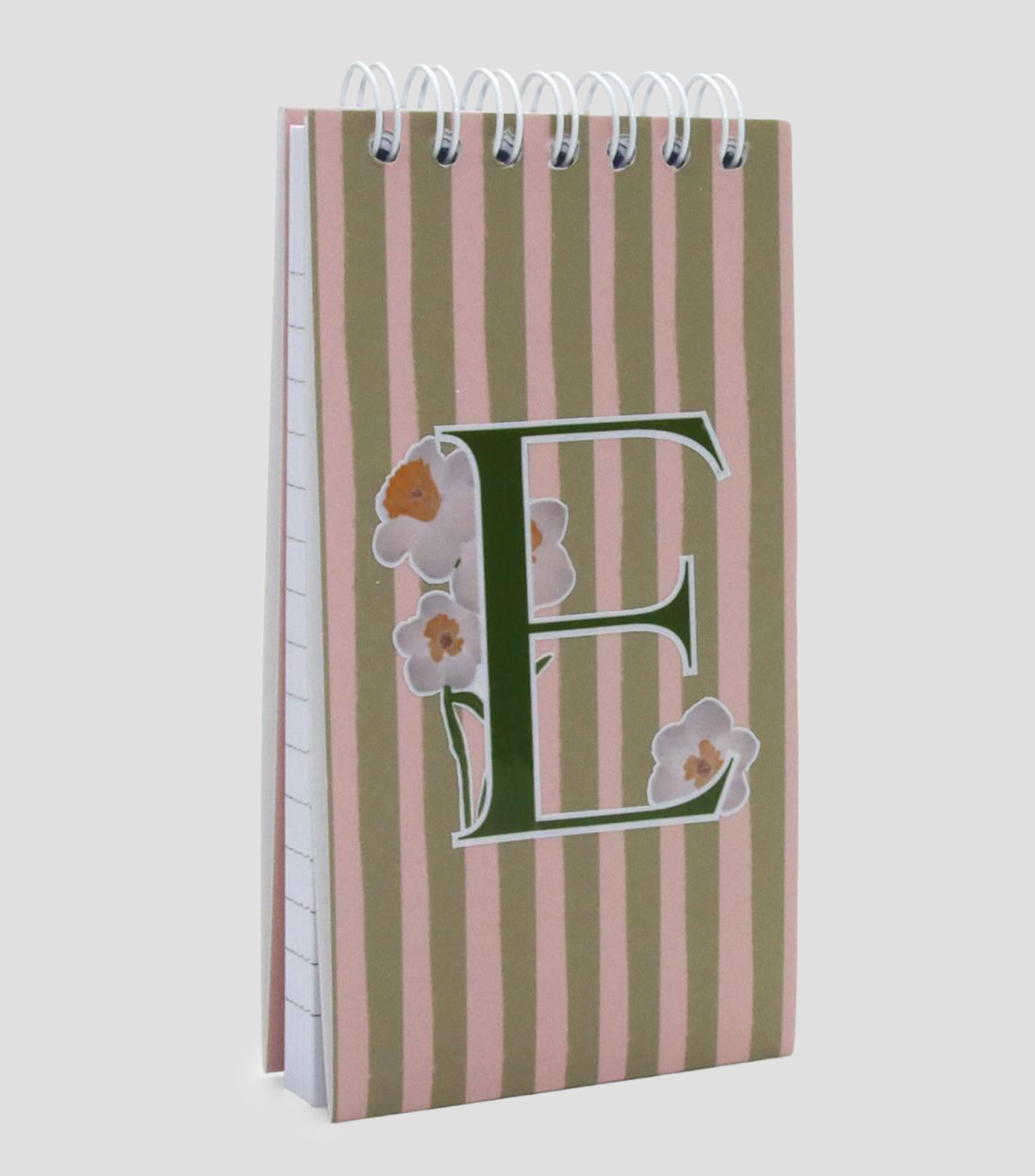 Libreta chica inicial "E", hojas raya