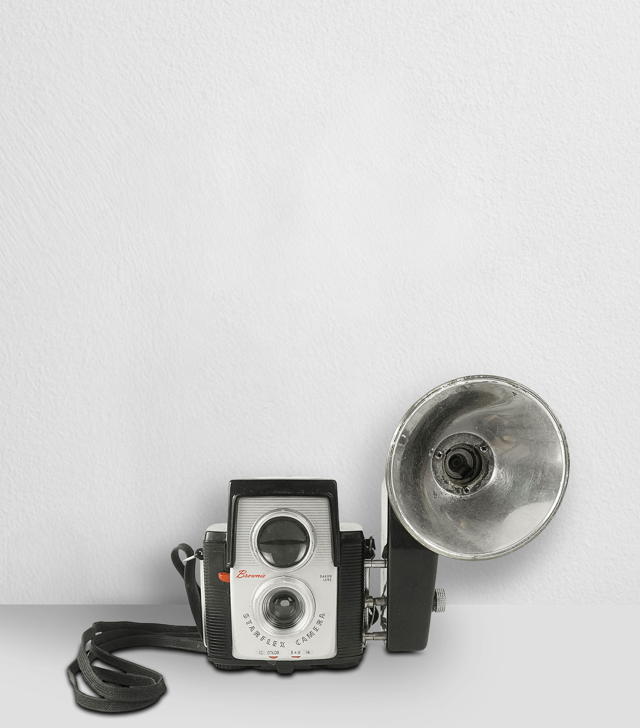 Cámara fotográfica decorativa Starflex con flash en baquelita