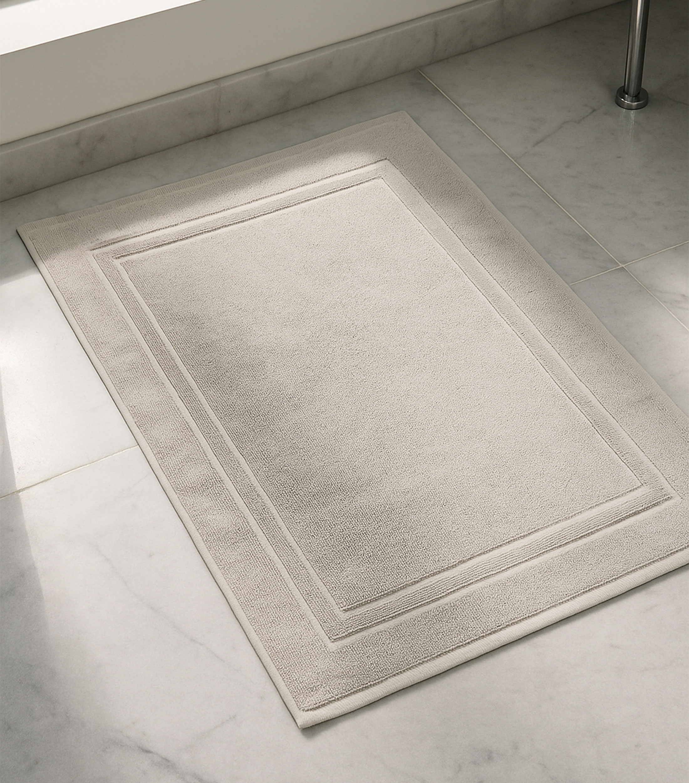 Tapete para baño tipo toalla Gris
