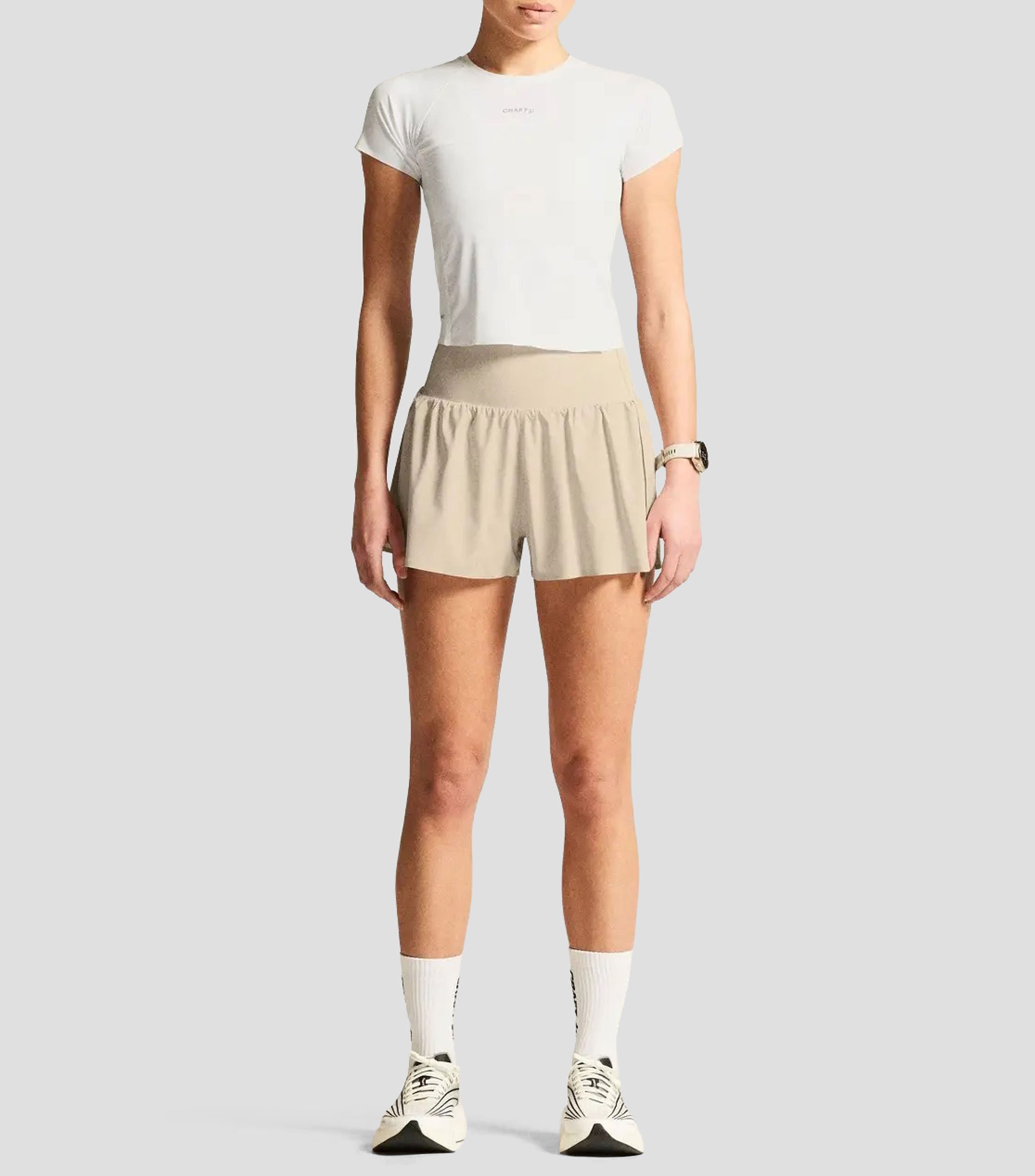 Short para entrenamiento liso Mujer