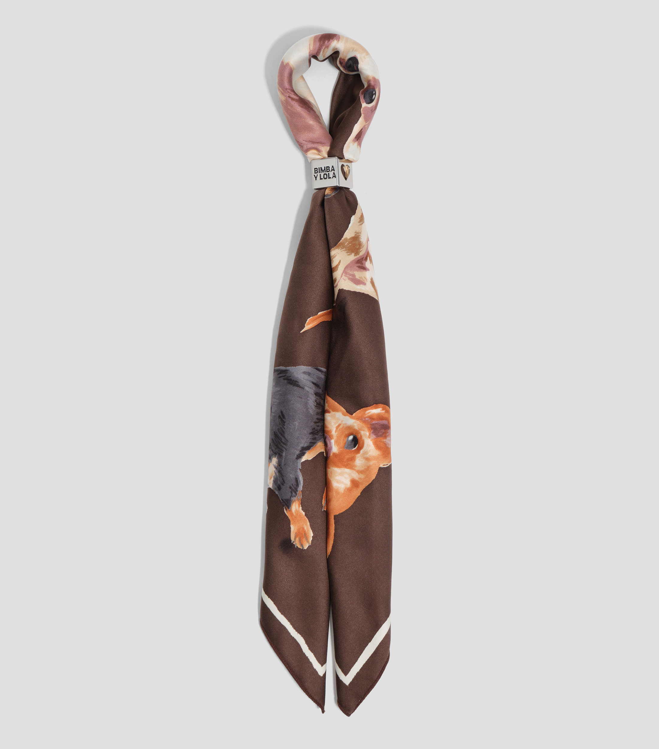 Pañuelo Estampado con charm Mujer