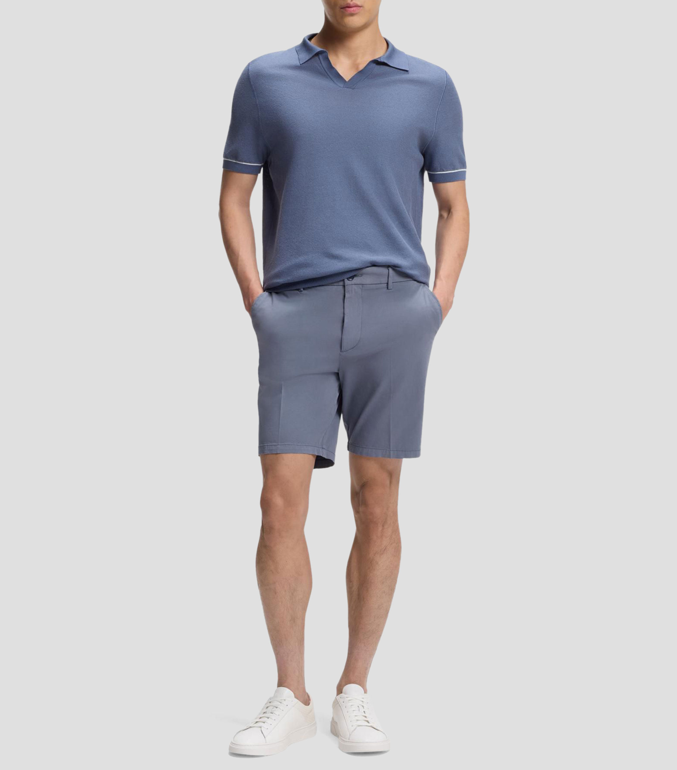 Shorts modern fit de sarga de algodón elástico Hombre
