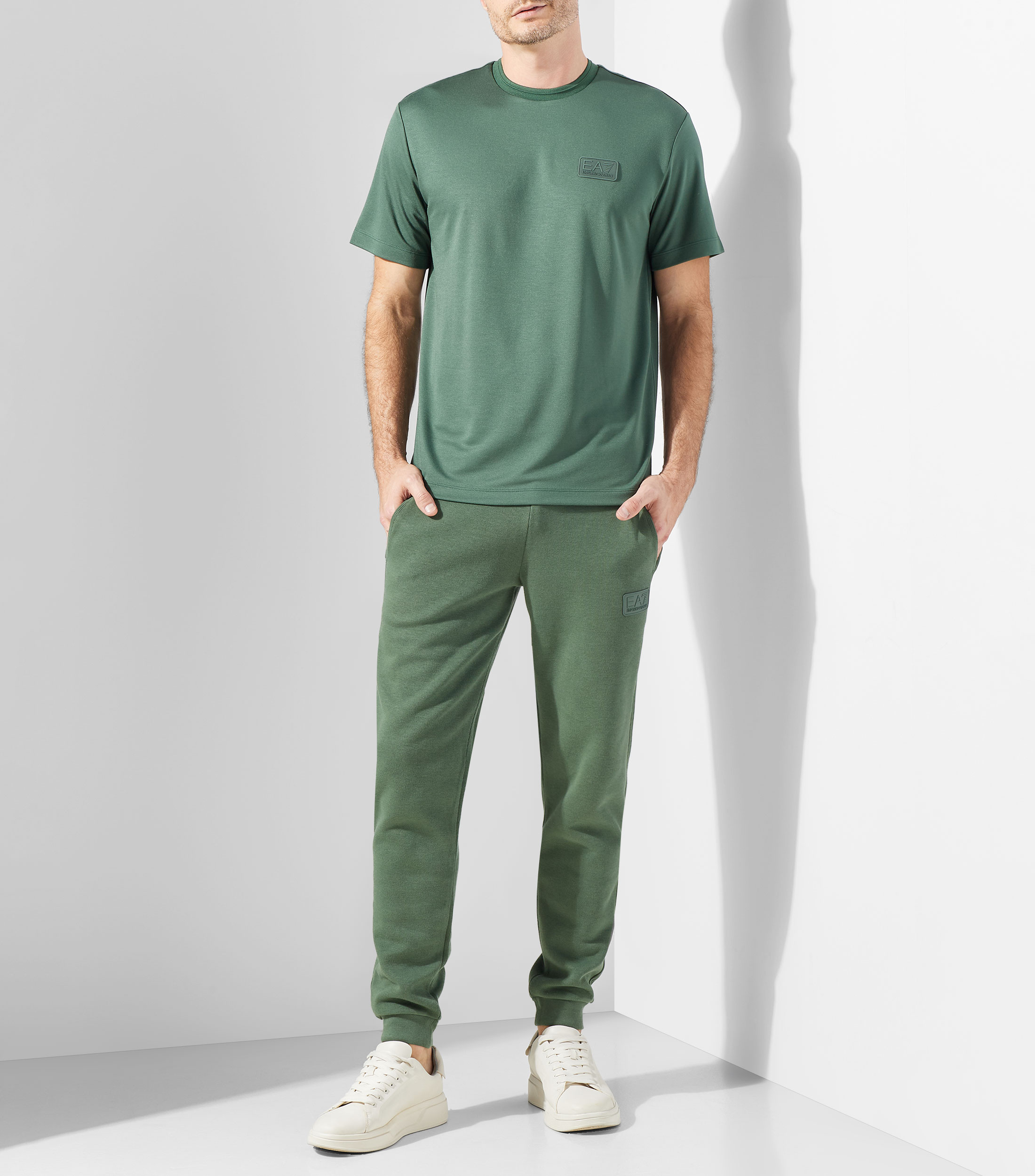 Playera cuello redondo manga corta lisa Hombre