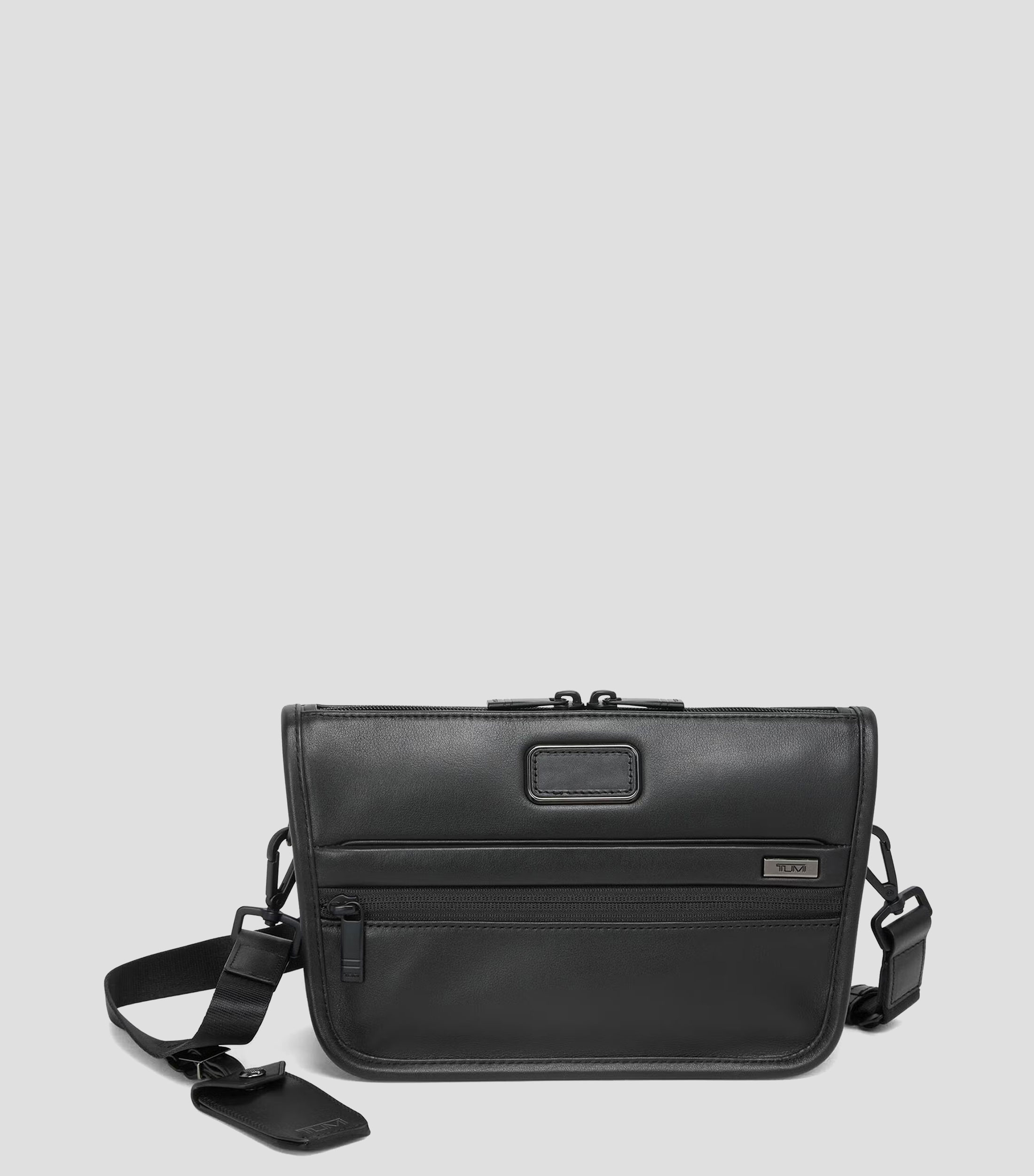 Bolso crossbody negro en piel Alpha liso Hombre