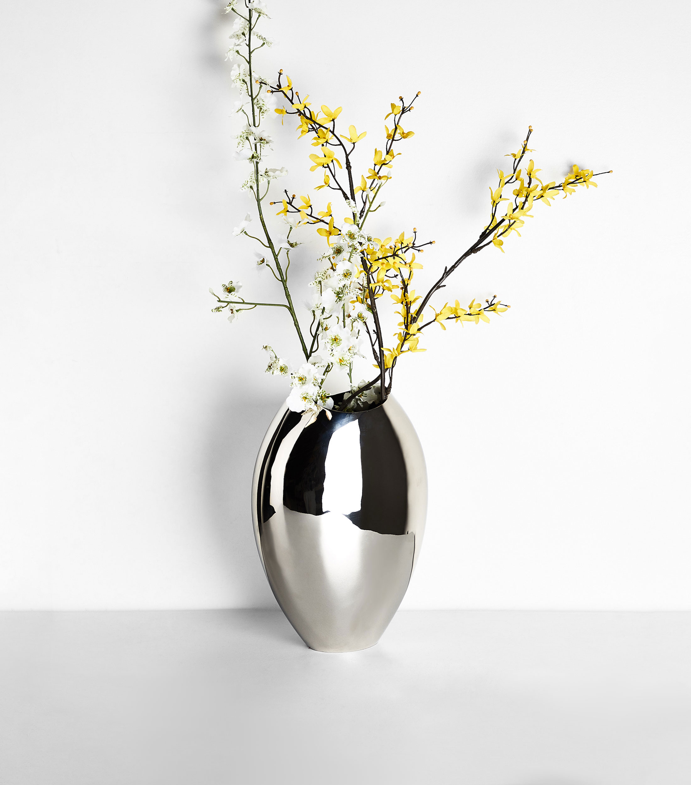 Florero Modernista en metal