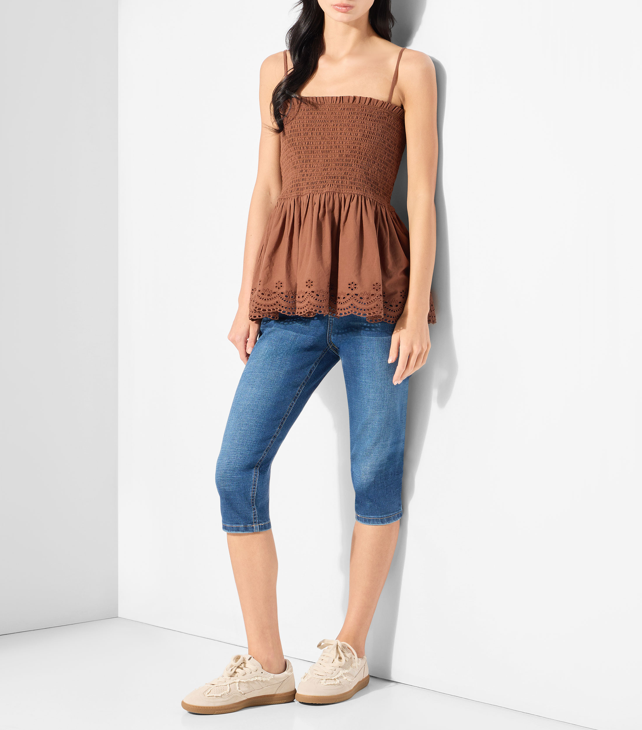 Jeans capri de corte ajustado Mujer