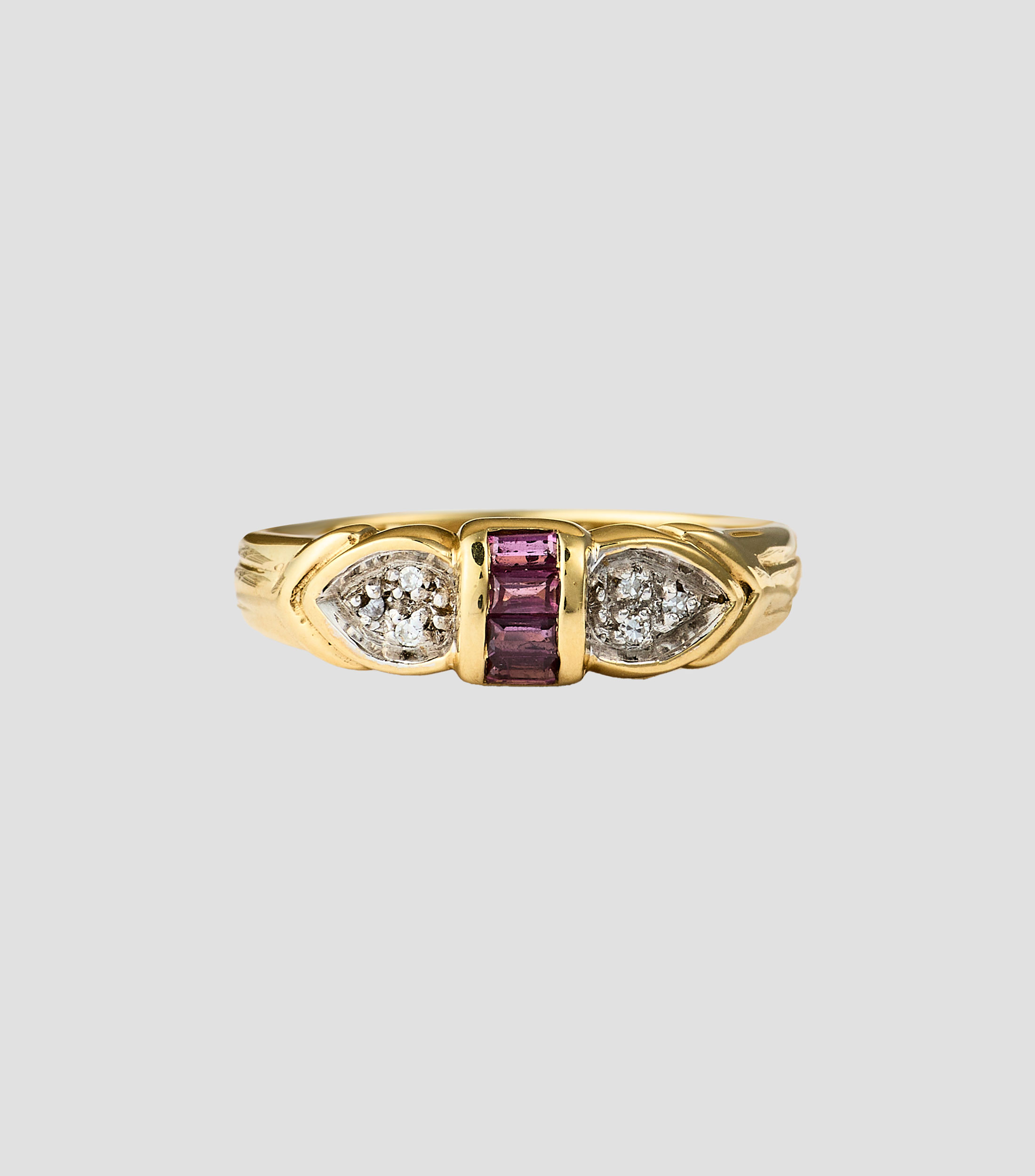 Anillo en Oro de 14 Kilates con Rubí Mujer