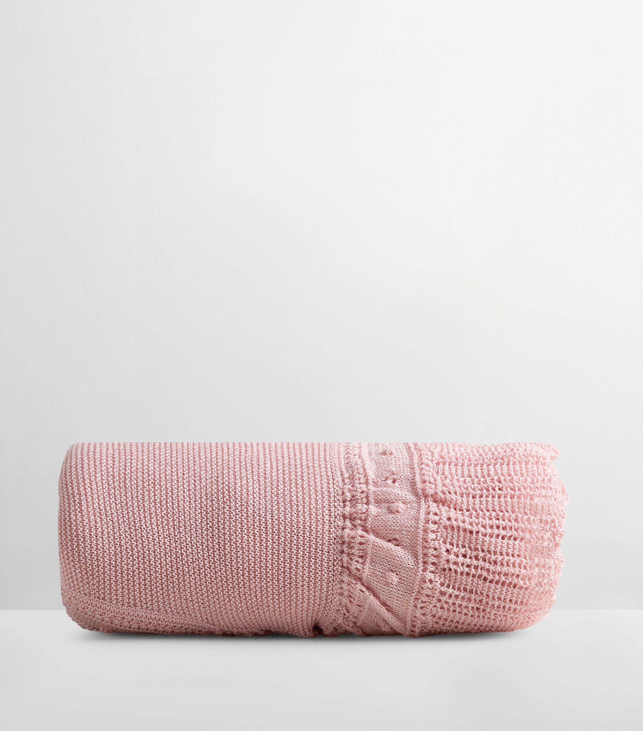 Cobija para cuna rosa Niña