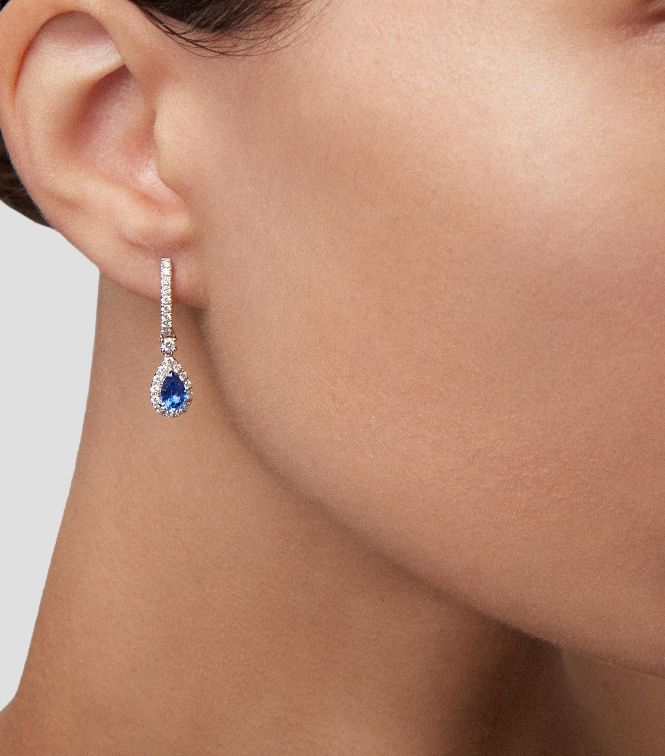 Aretes en Oro Blanco de 18 kilates con zafiro Mujer
