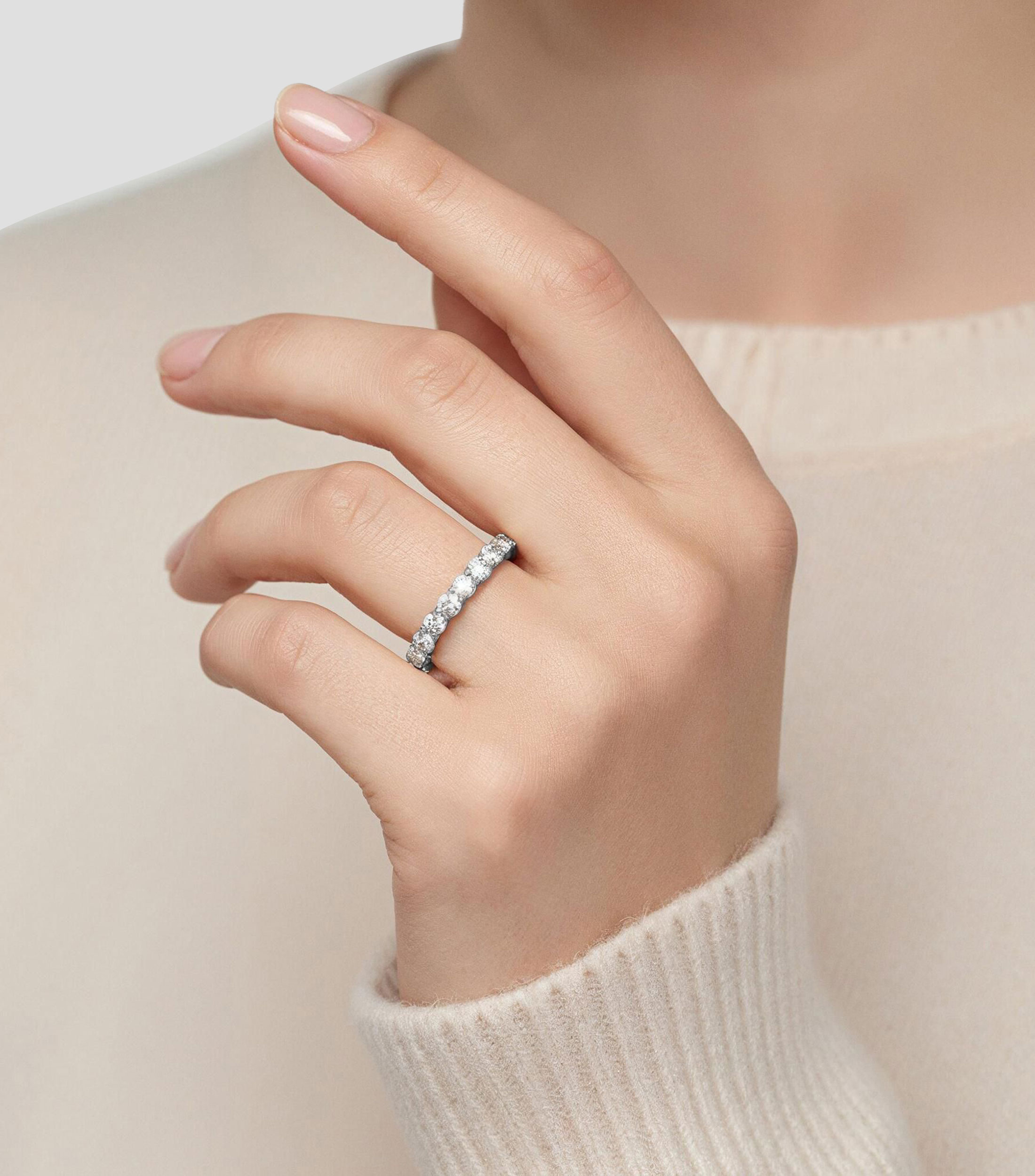 Anillo en Oro blanco de 14 Kilates con Diamantes Naturales Mujer