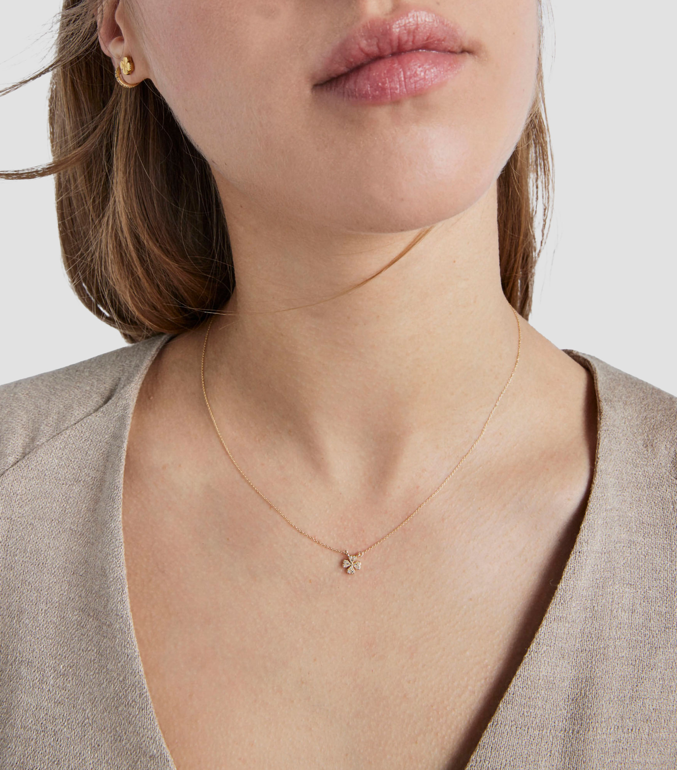Collar en oro amarillo 18 kilates con trébol y diamantes Good Vibes Mujer