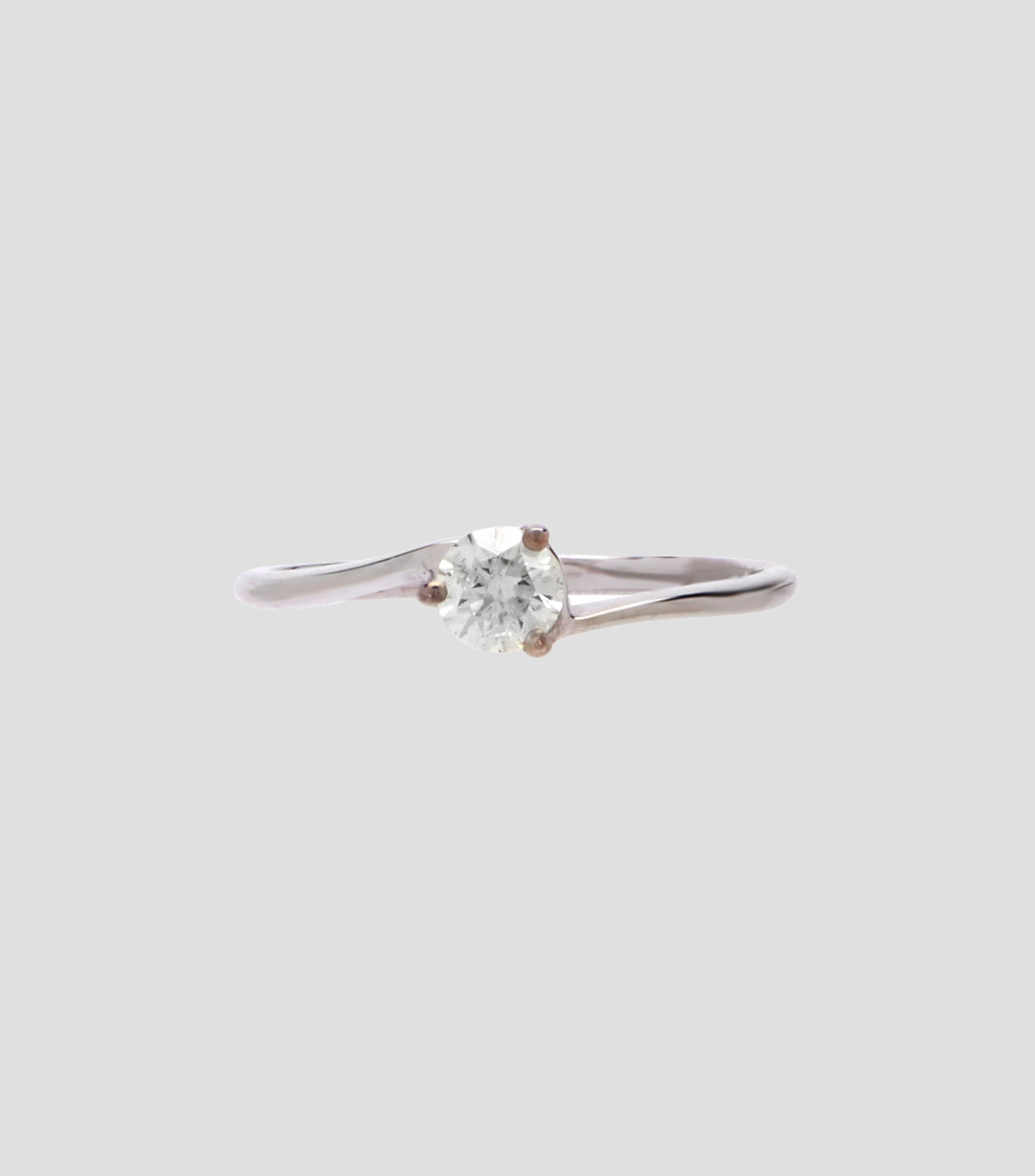 Anillo solitario en oro blanco de 14 kilates Mujer