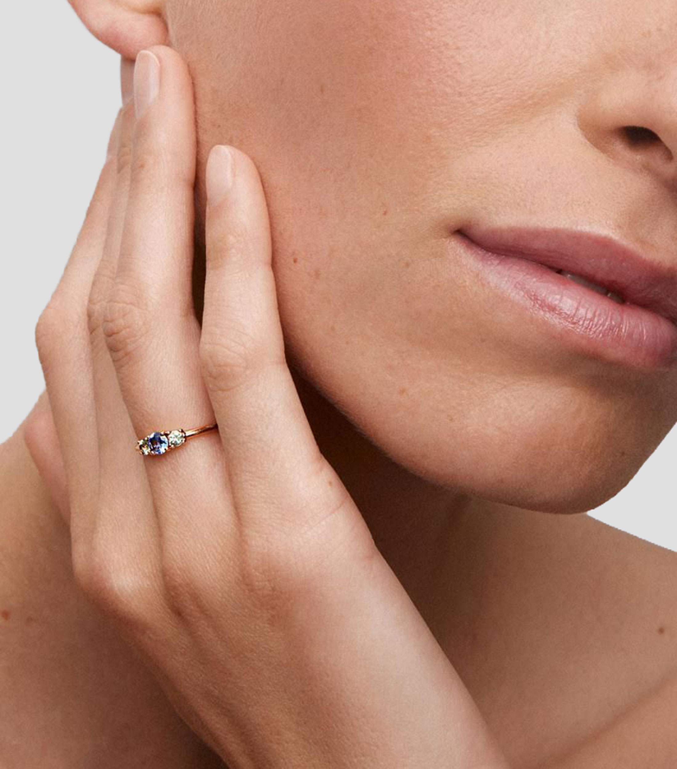 Anillo en oro rosa de 18 kilates Frida con zafiro Mujer
