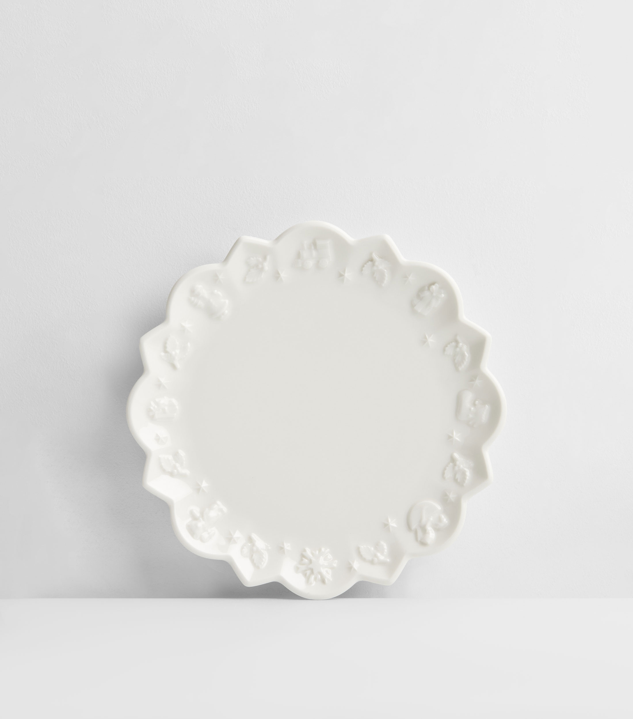 Plato para taza Toy’s Delight Royal Classic con relieve