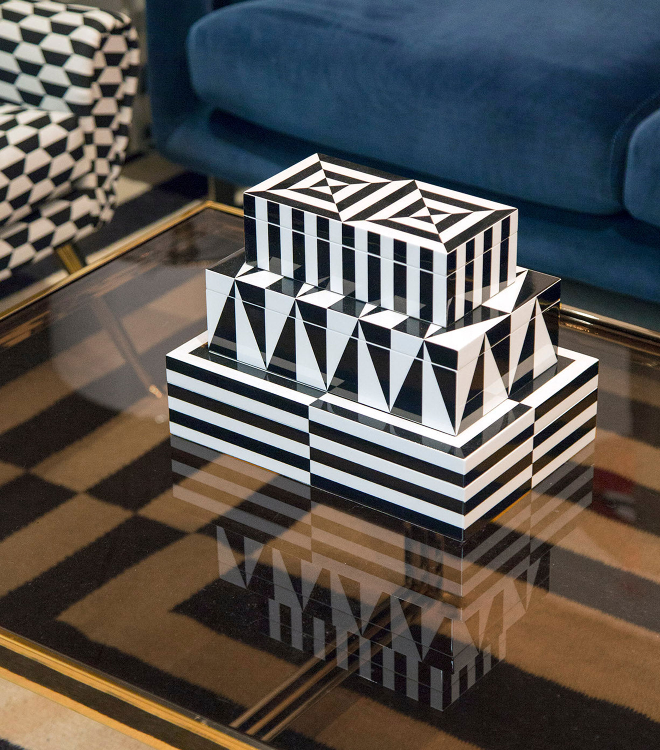 Caja decorativa Op Art en laca