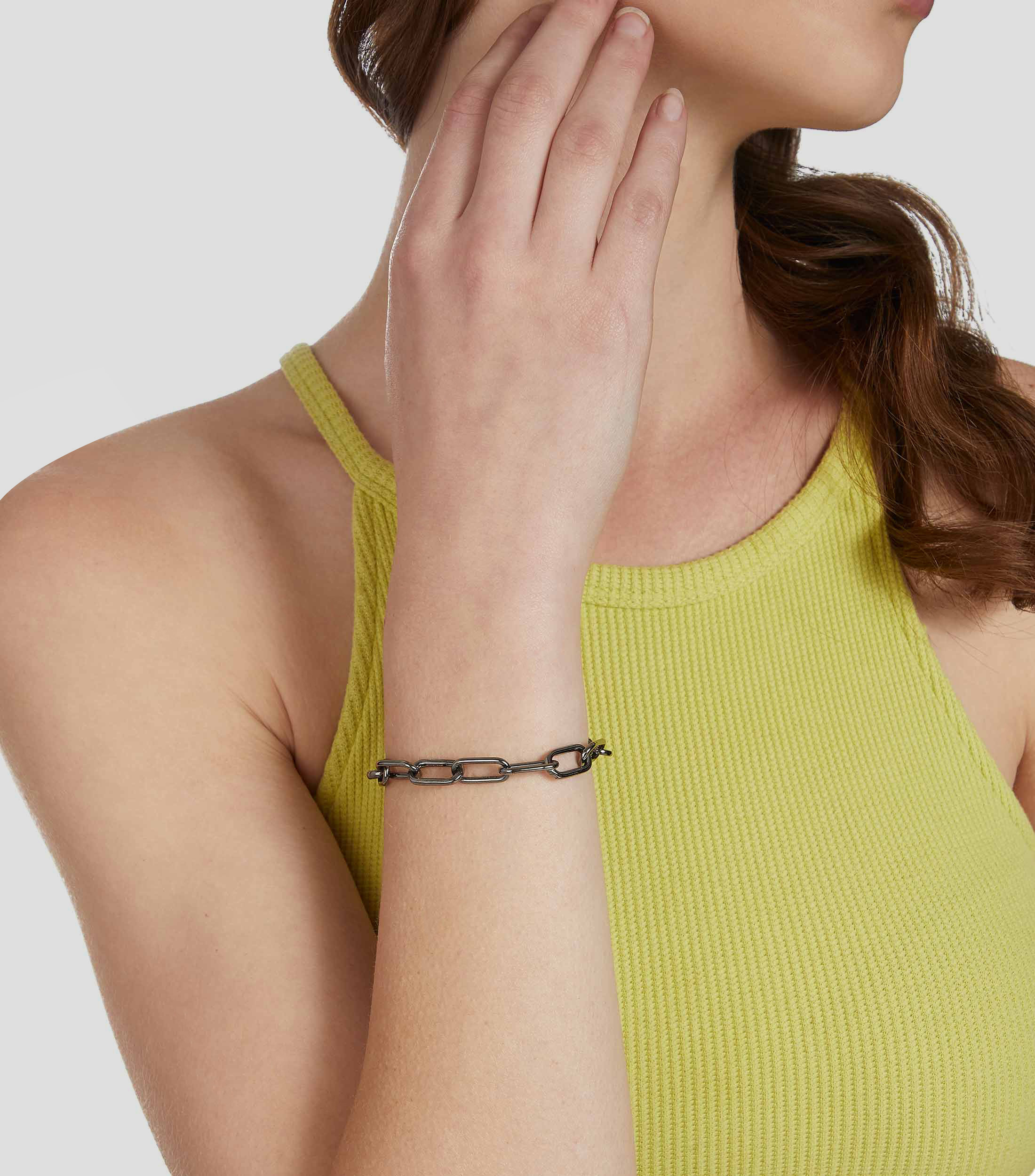 Brazalete Negro con Eslabones Mujer