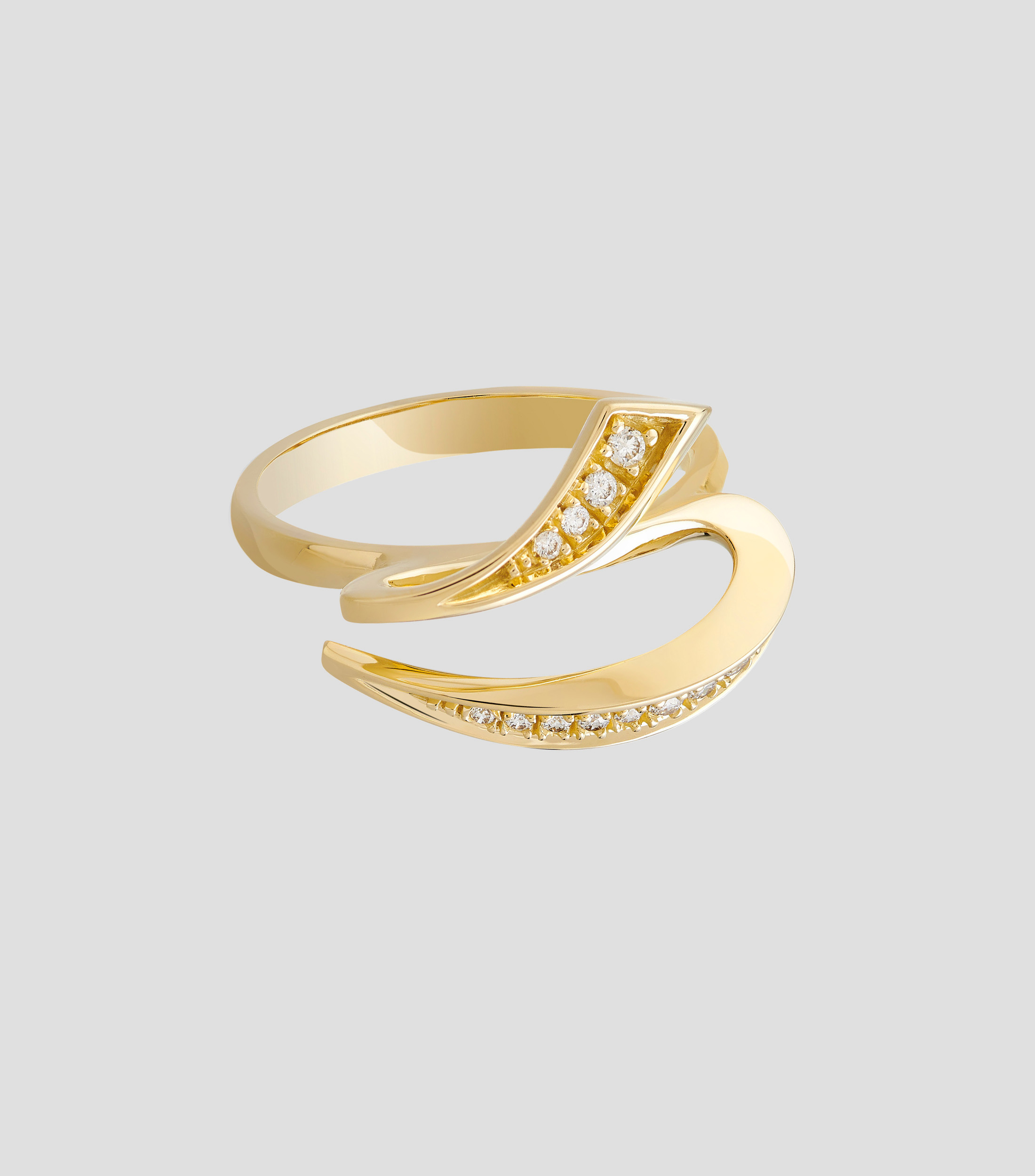 Anillo en oro 18 Kilates con incrustación de diamantes Mujer