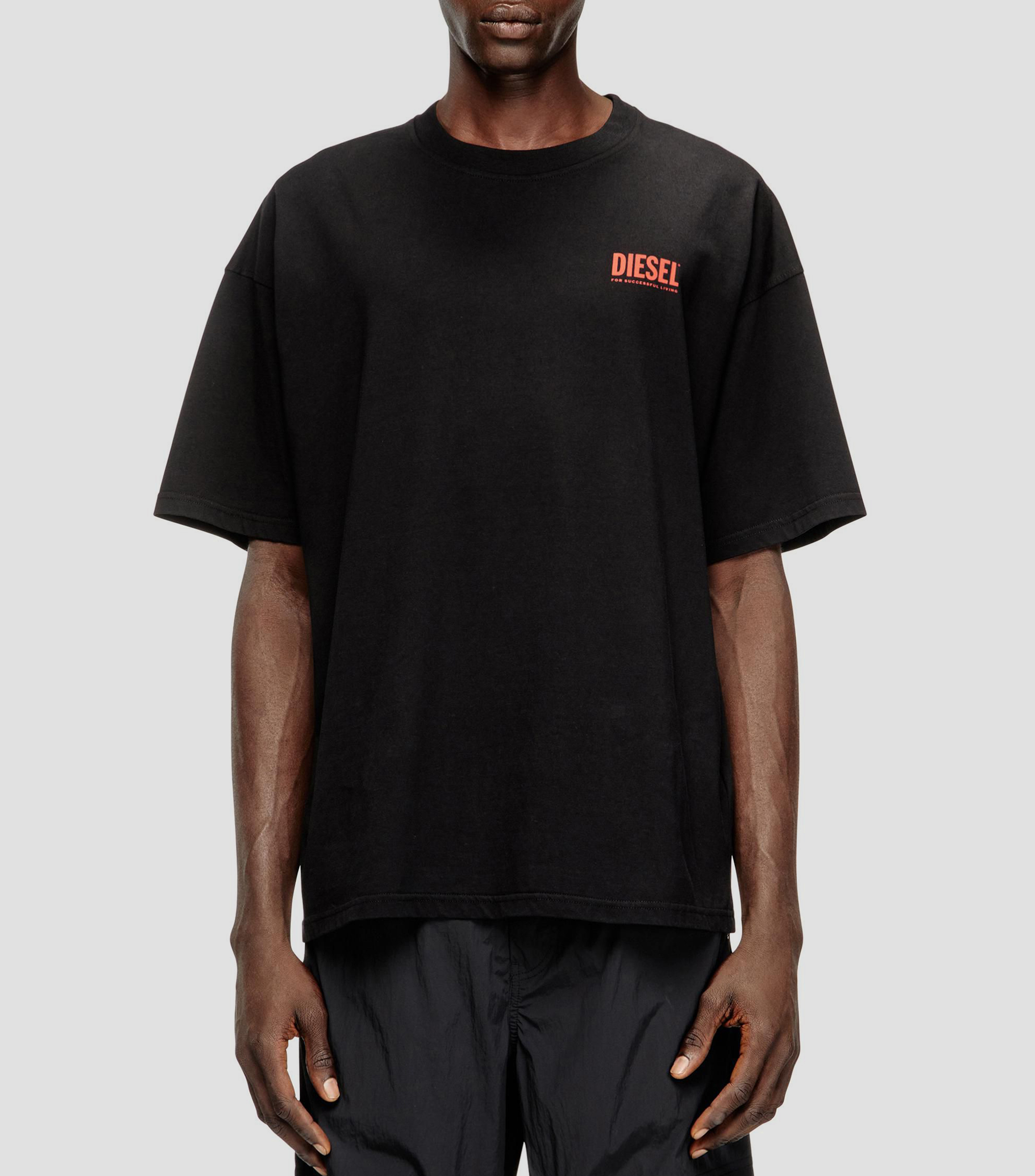 Playera cuello redondo manga corta estampada Hombre