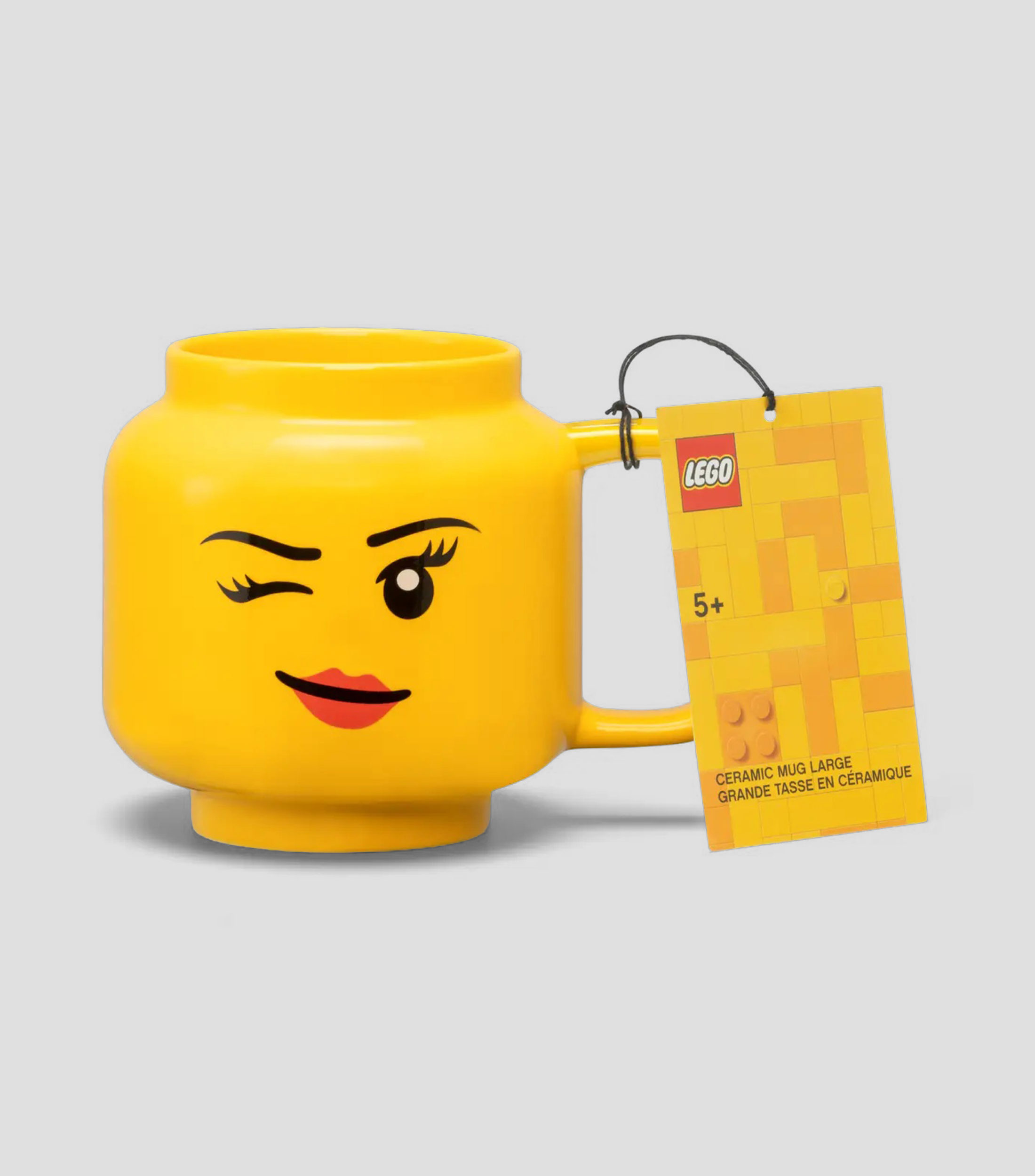 Lego Room Copenhagen Taza Cerámica Grande Nina Guiñando un Ojo