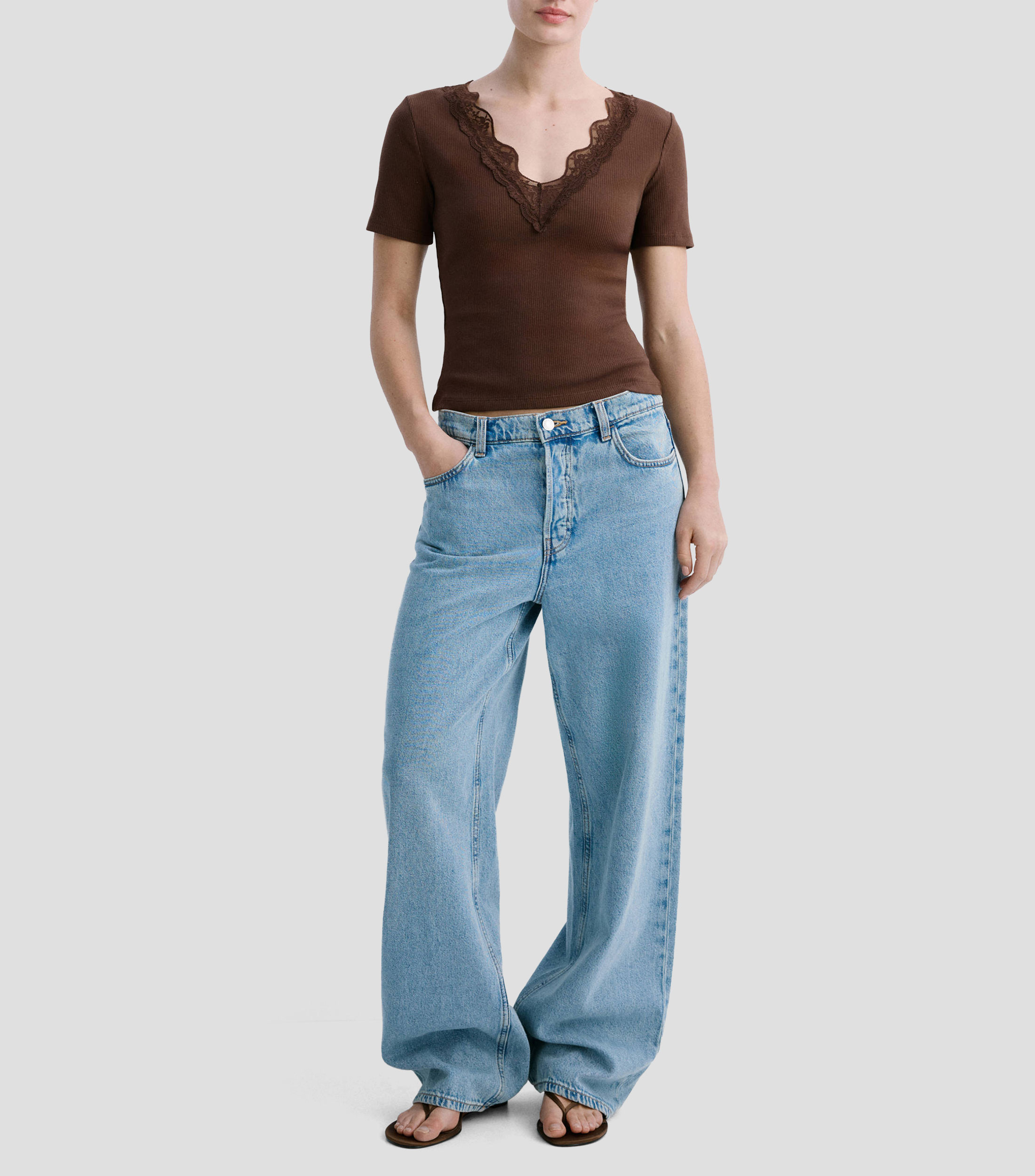 Top cuello V manga corta liso Mujer